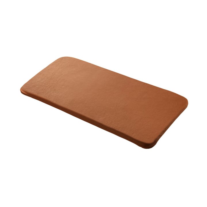 R6 Radius 시트 쿠션 33x65 cm - Cognac leather - FDB Møbler