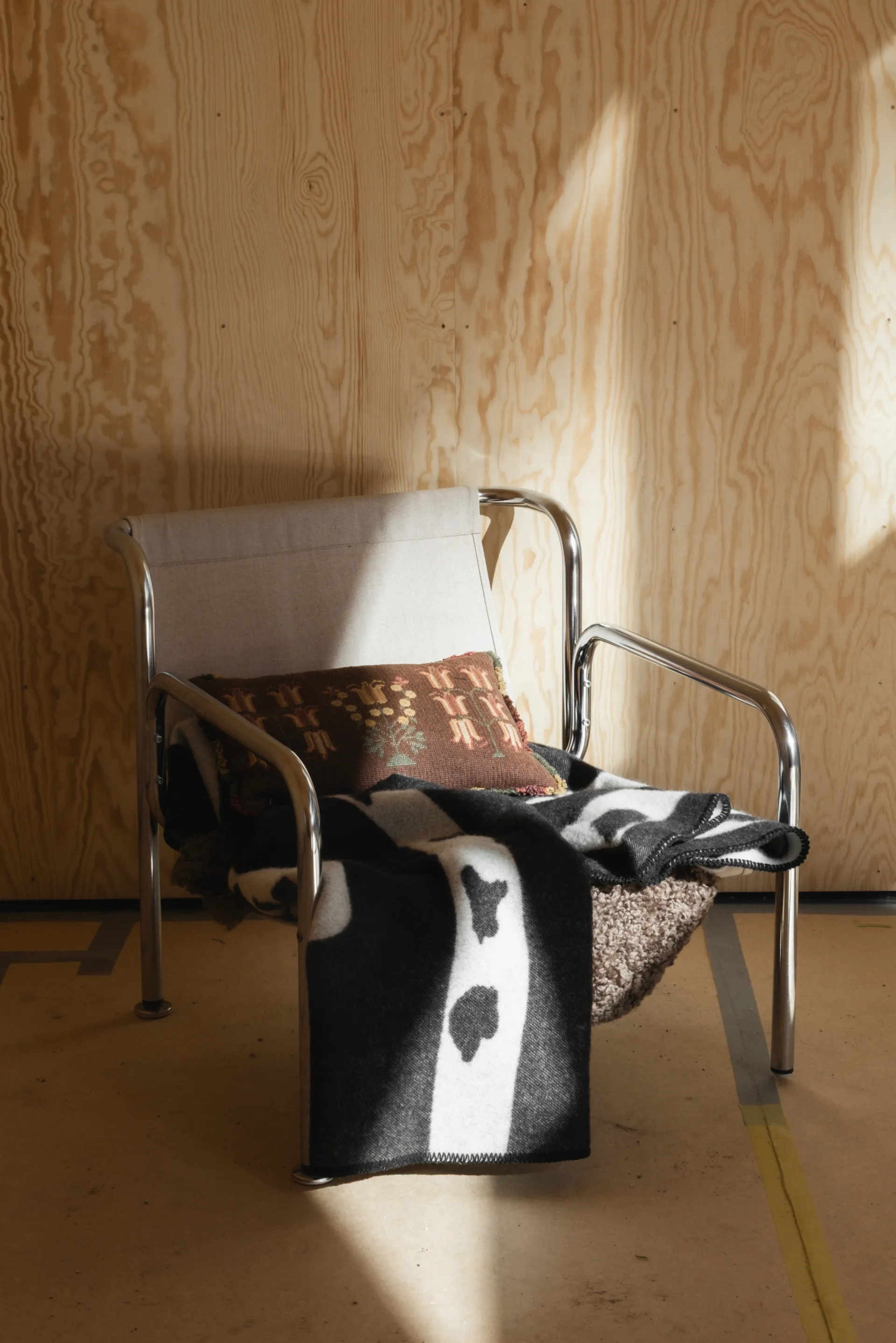 버치 스로우 130x180 cm, Black-white Fine Little Day | 파인리틀데이