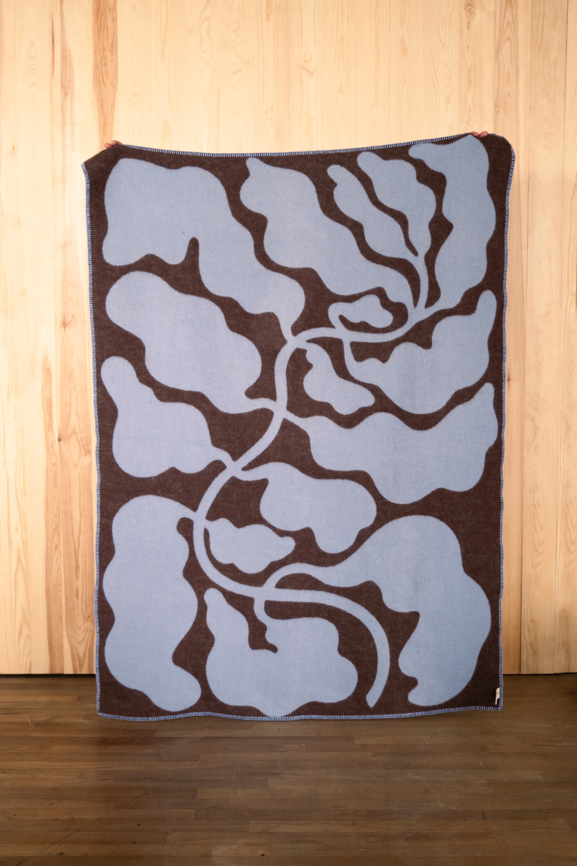 리브스 펠트 130x180 cm, Blue-Brown Fine Little Day | 파인리틀데이