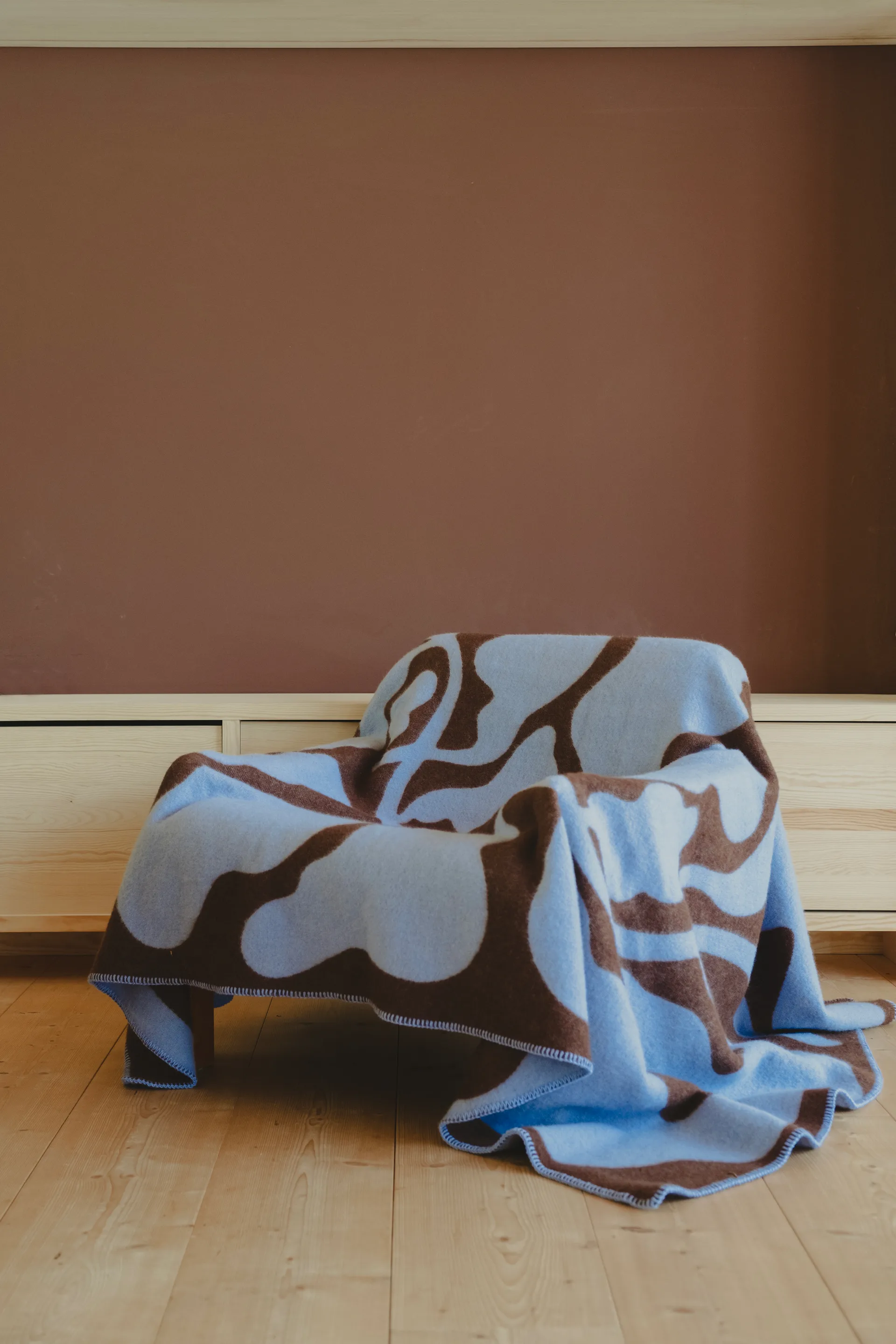 리브스 펠트 130x180 cm, Blue-Brown Fine Little Day | 파인리틀데이