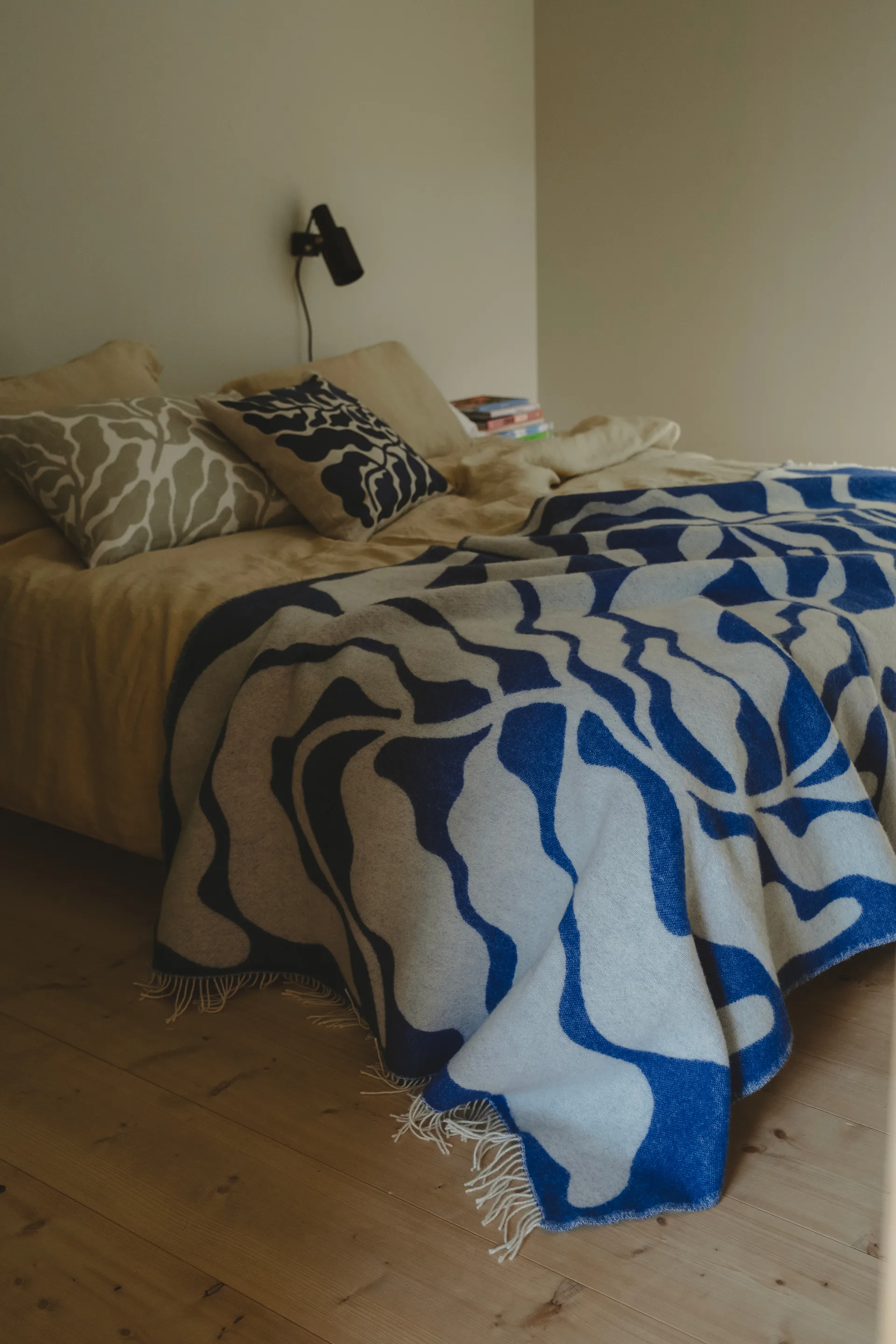 리브스 스로우 130x220cm, Blue-white Fine Little Day | 파인리틀데이