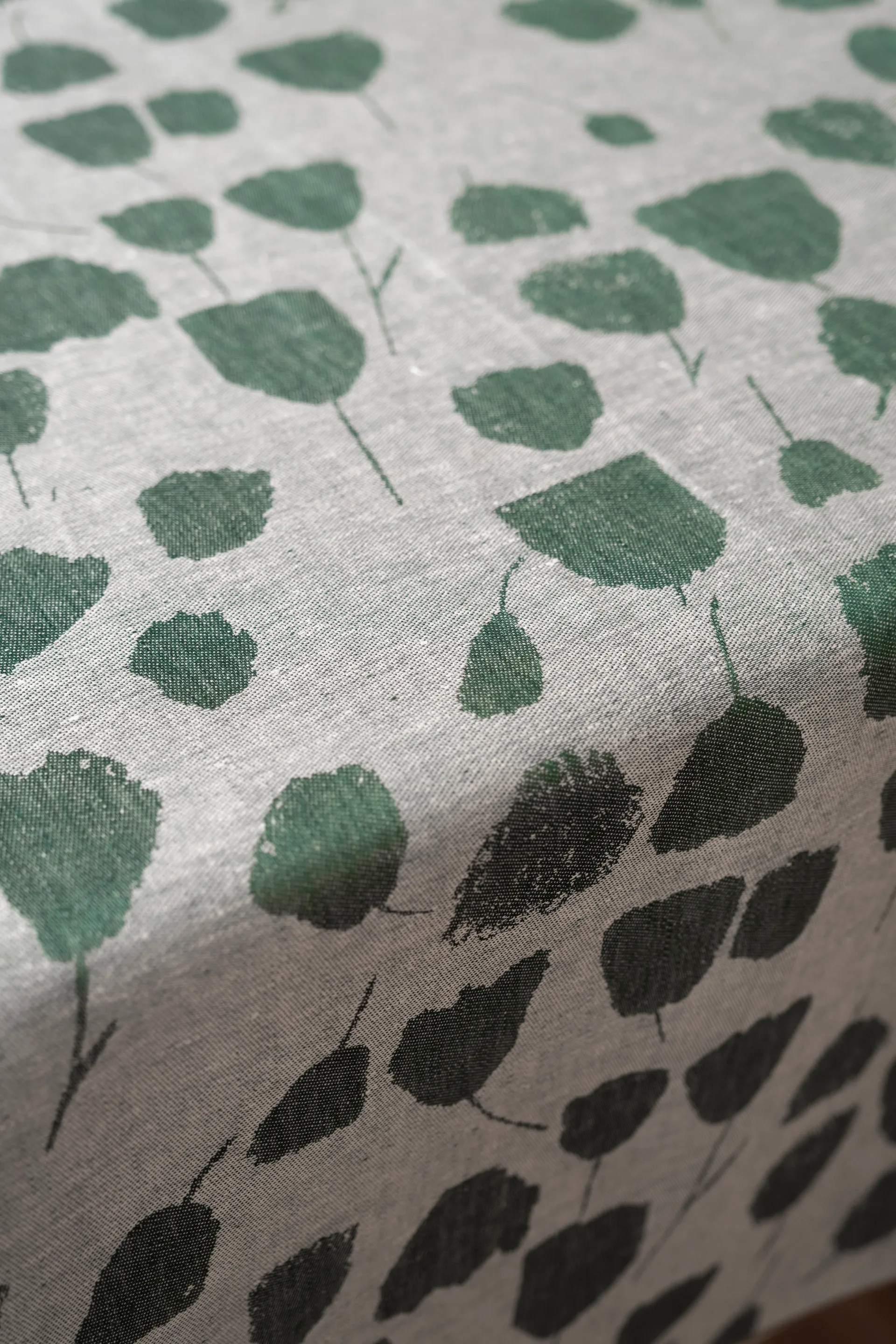 부케 테이블 클로스 147x147 cm, Green-off-white Fine Little Day | 파인리틀데이
