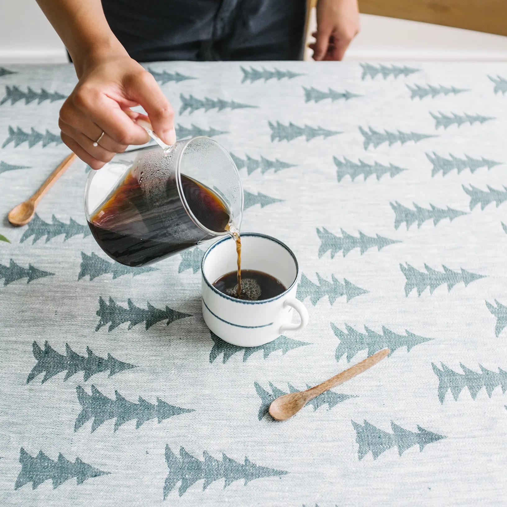 그랜 자카드 테이블 클로쓰 147x250 cm, green-grey Fine Little Day | 파인리틀데이