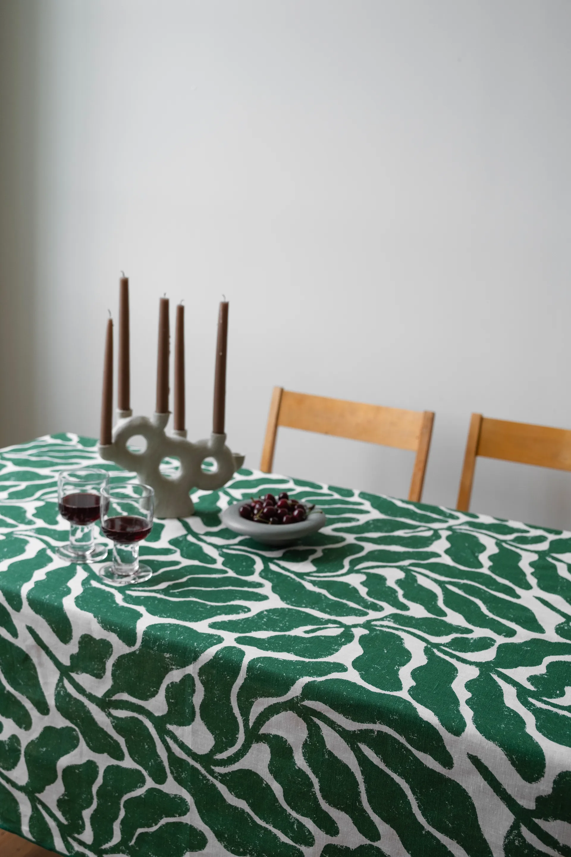 리브스 테이블클로스 149x250 cm, Green Fine Little Day | 파인리틀데이