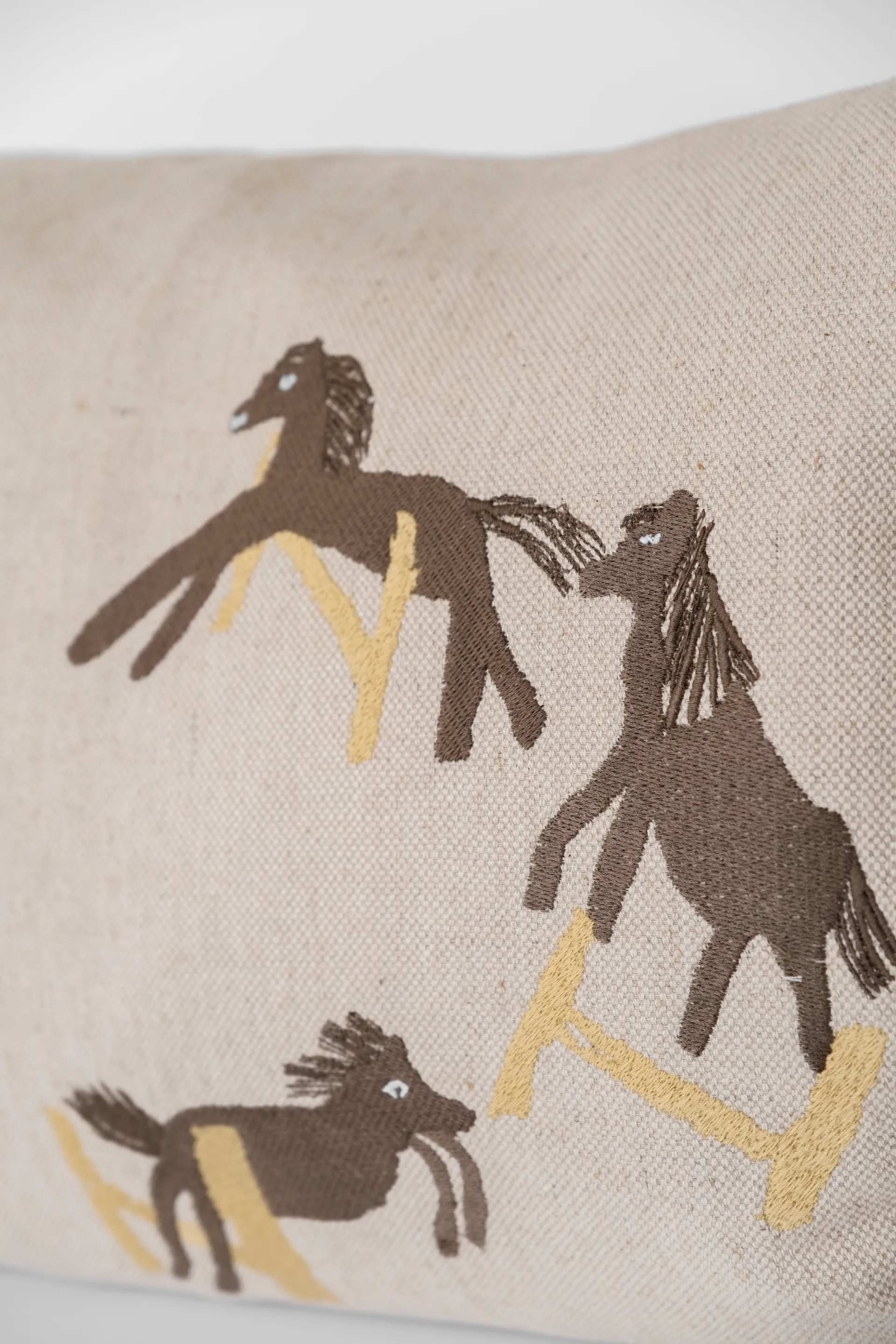 점핑 호스 쿠션 커버 38x58 cm, Natural Fine Little Day | 파인리틀데이