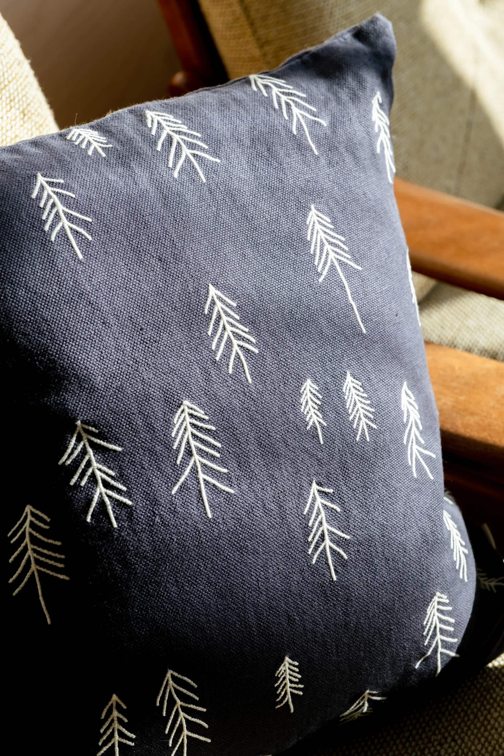 톨 베개커버 48x48 cm, Anthracitee blue Fine Little Day | 파인리틀데이