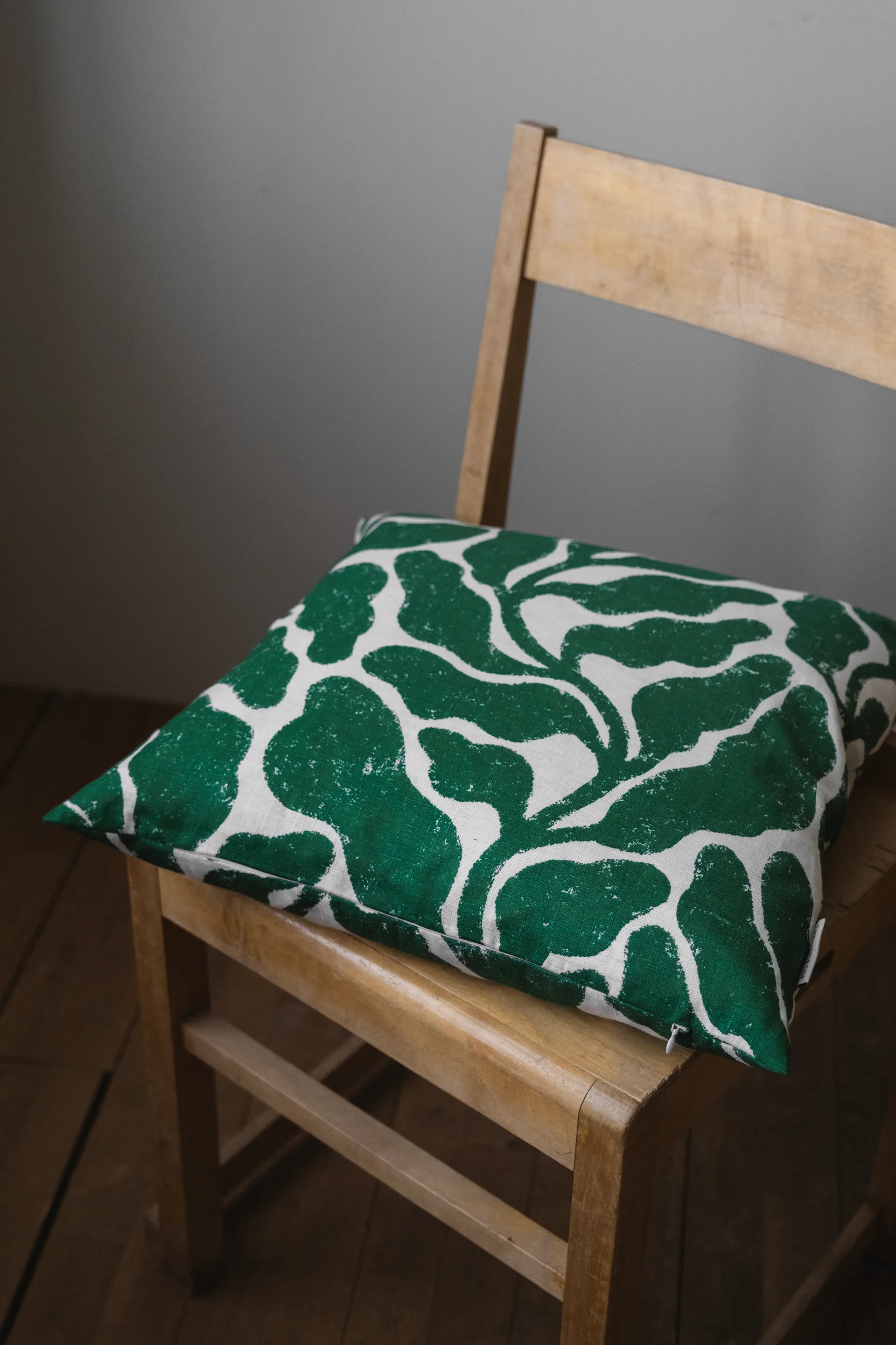 리브스 쿠션 커버 48x48 cm, Green Fine Little Day | 파인리틀데이