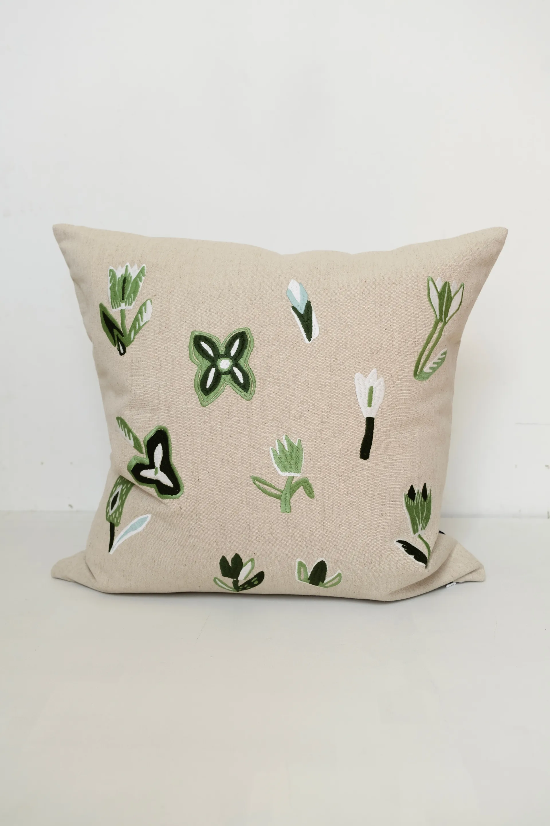 튤립 쿠션 커버 48x48 cm, Nature-Green Fine Little Day | 파인리틀데이