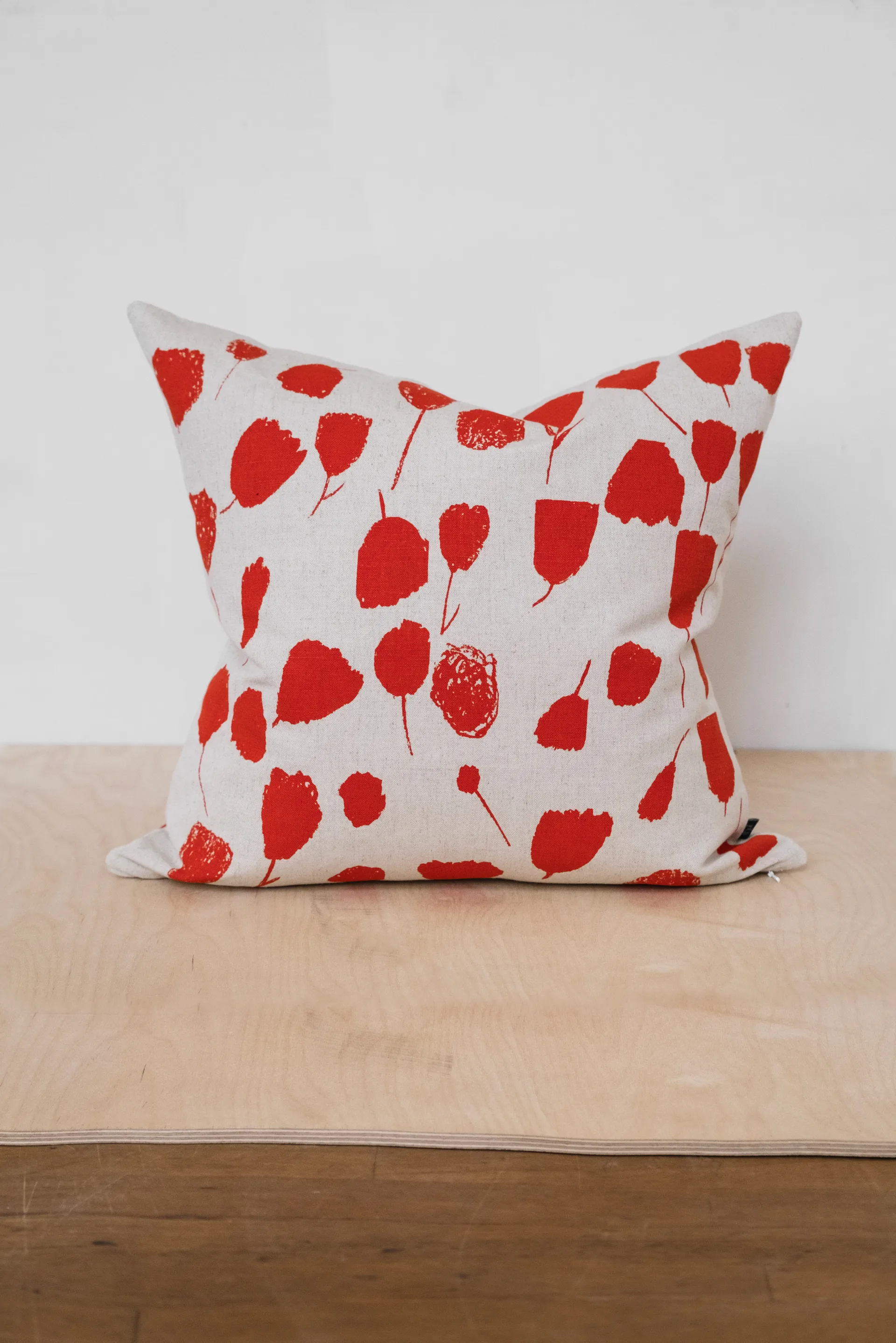 부케 쿠션 커버 48x48 cm, Nature-Poppy Red Fine Little Day | 파인리틀데이