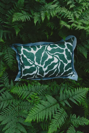 리브스 쿠션 커버 콘트라스팅 윙 48x68 cm - Green-Blue - Fine Little Day | 파인리틀데이