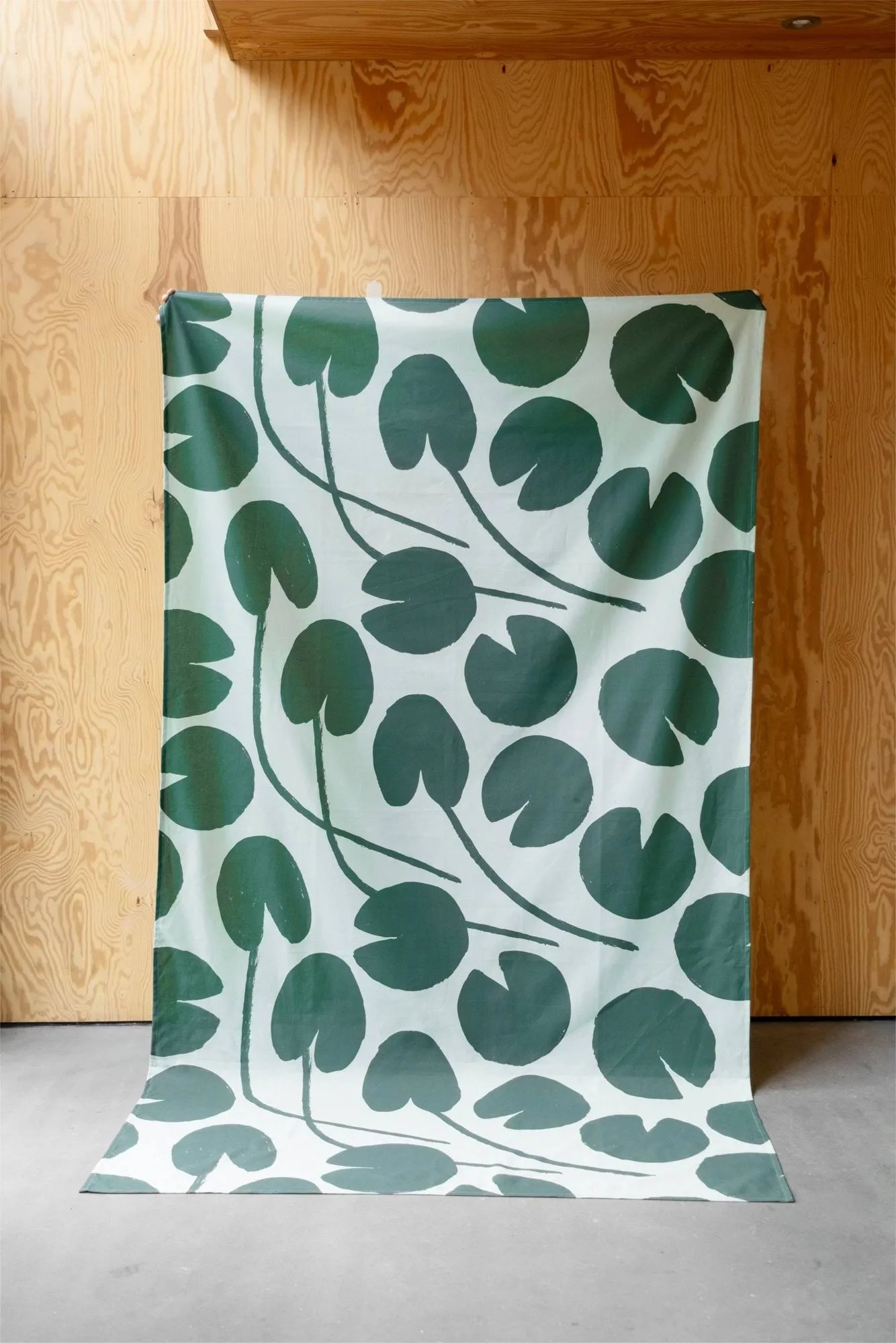 워터 릴리즈 테이블 클로스, Light green-green, 147x147 cm Fine Little Day | 파인리틀데이