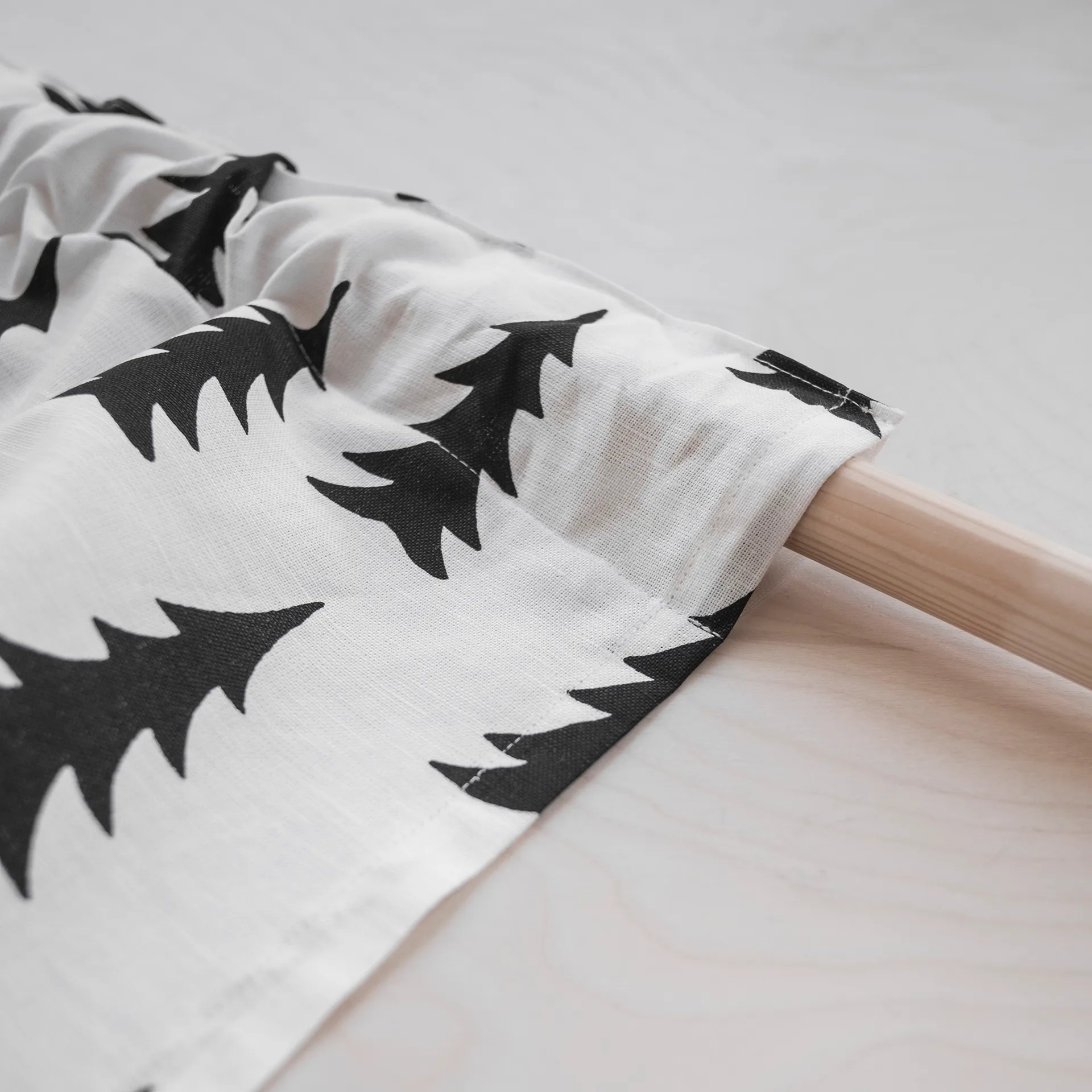 그랜 커튼, white-black Fine Little Day | 파인리틀데이