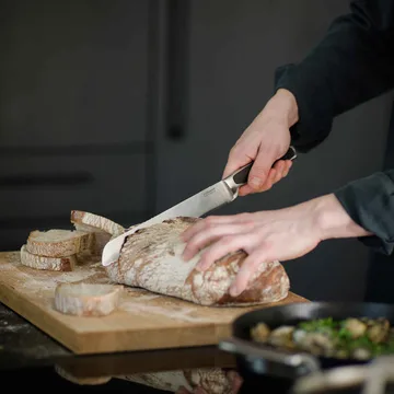 로얄 브레드 나이프 - 23 cm - Fiskars | 피스카스