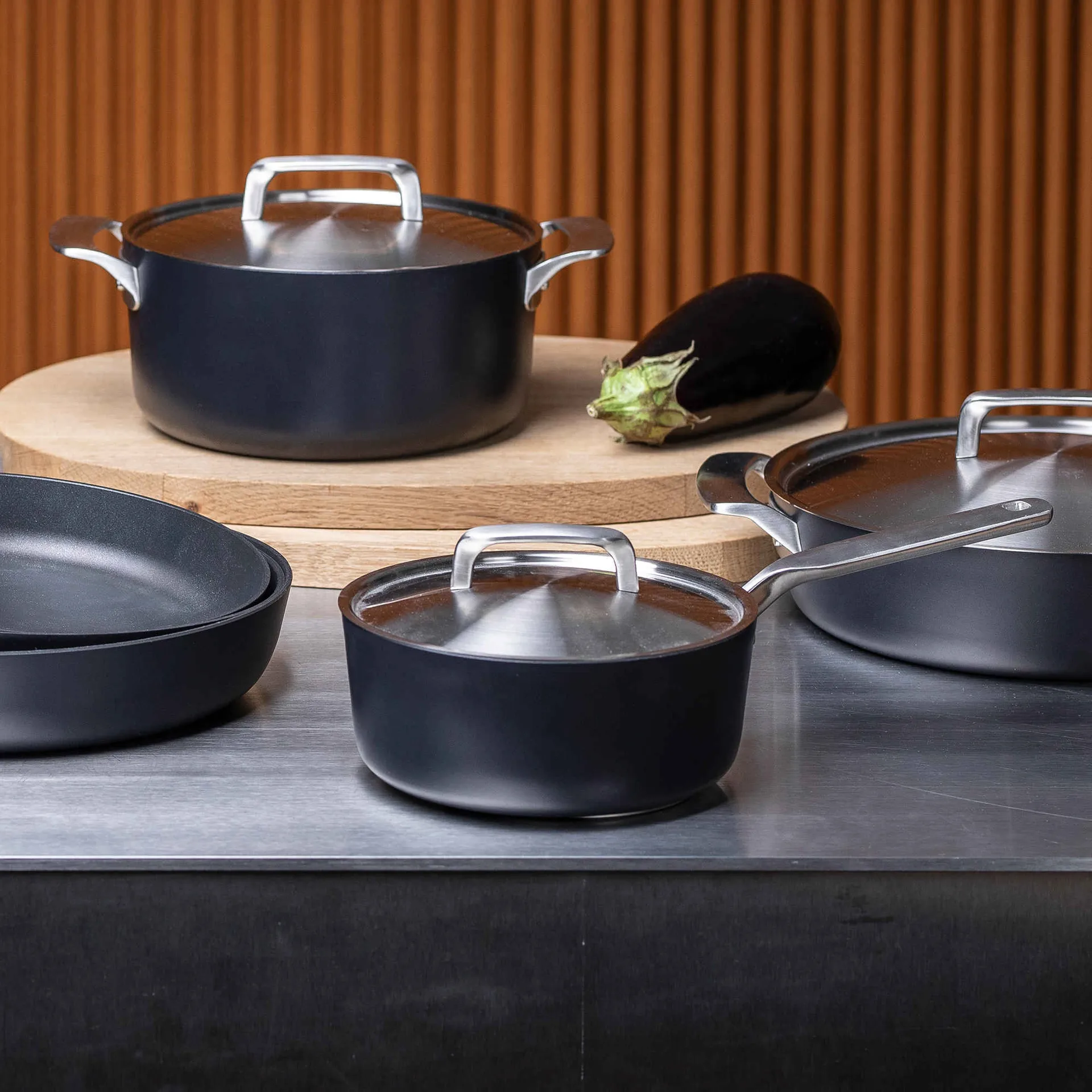 로티세르 딥 소스 팬, 24 cm Fiskars | 피스카스