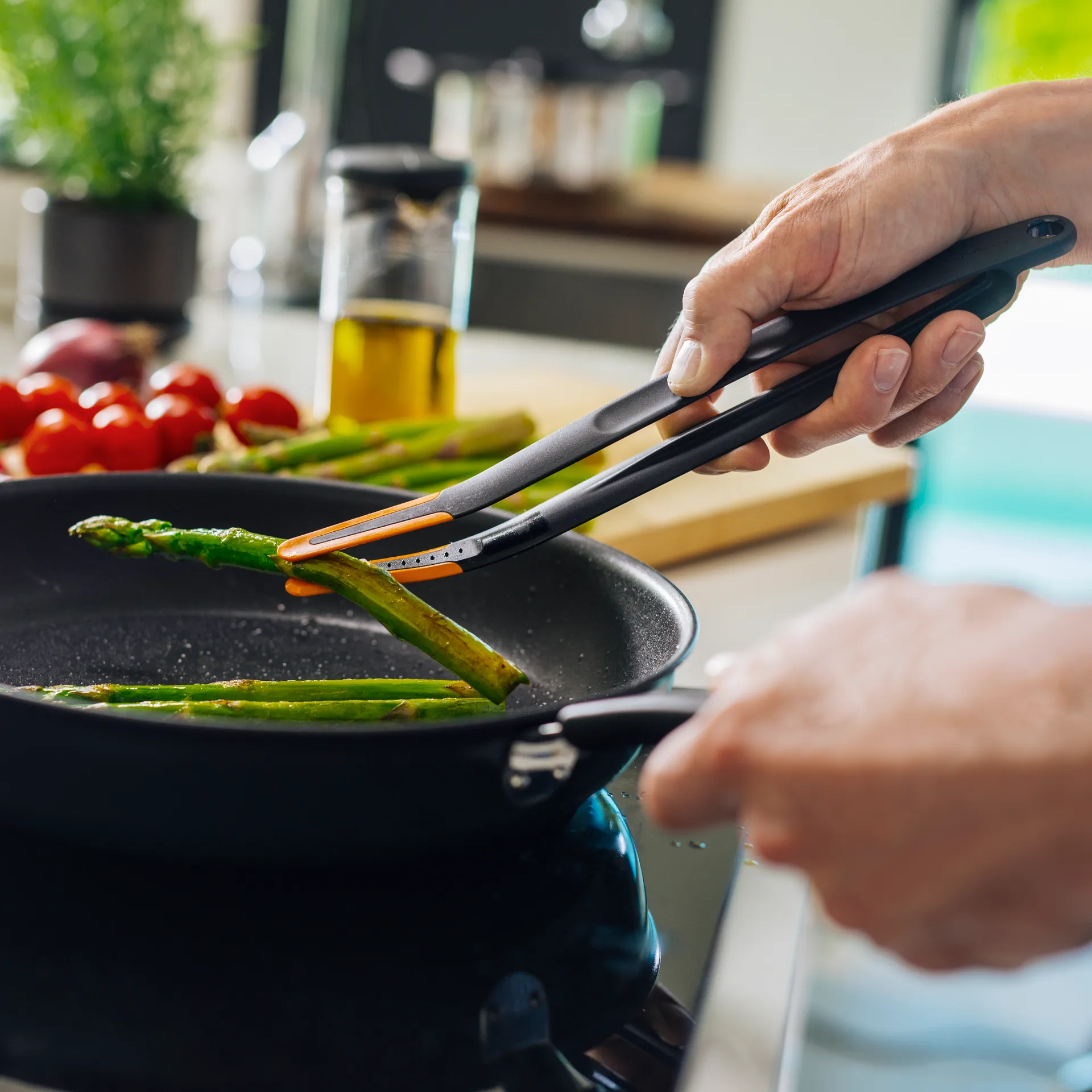 펑셔널 폼 짚게 28,7 cm, Black Fiskars | 피스카스