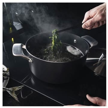 타�이텐 팟 & 덮개 3.5 l - Black - Fiskars | 피스카스