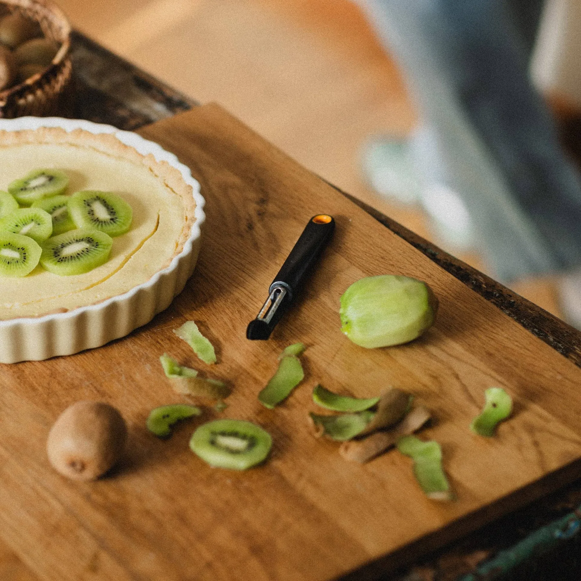 펑셔널 폼 채소 필러, Black, fruit peeler, pivoting blade Fiskars | 피스카스