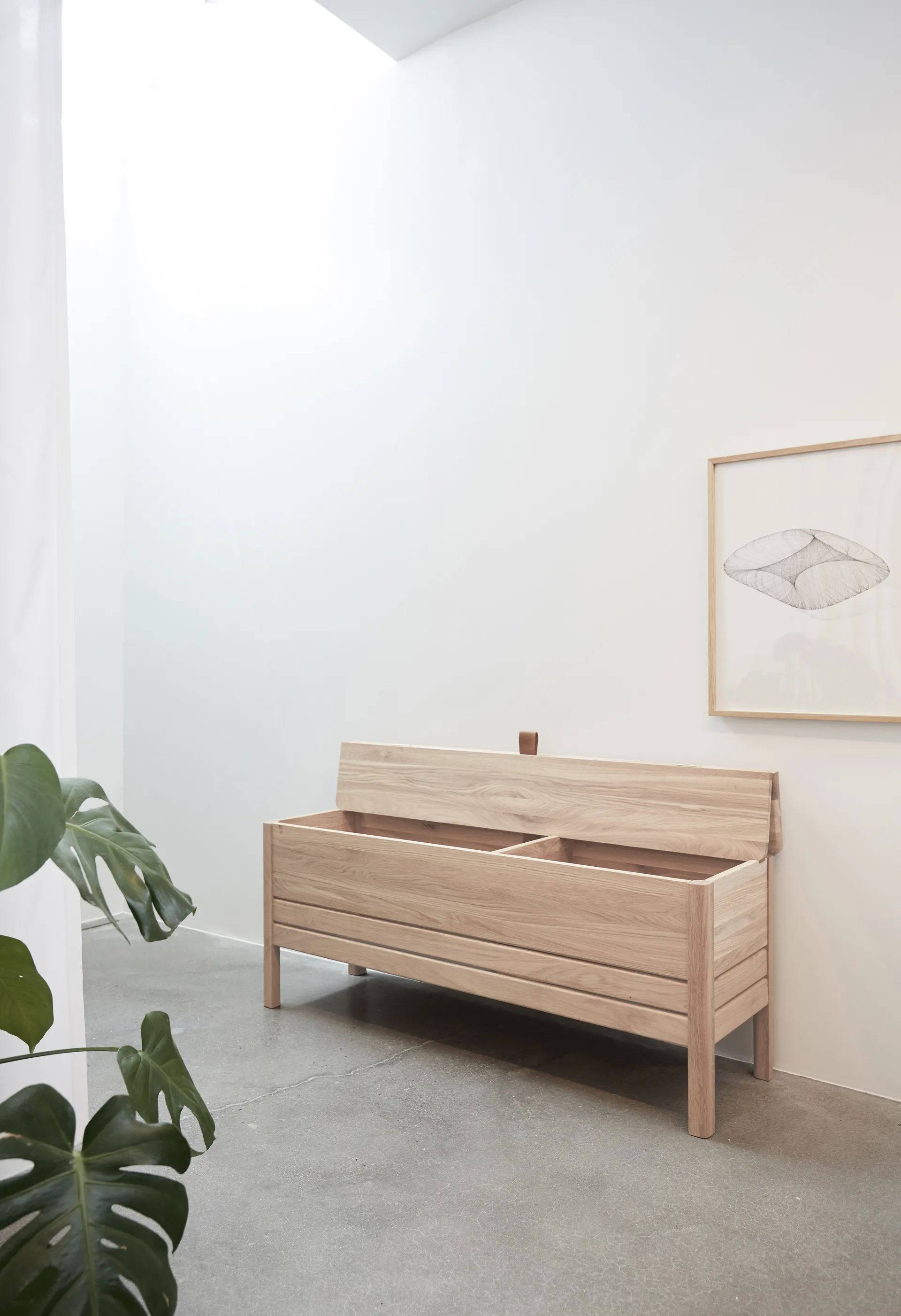 에이 라인 수납 벤치 111 cm, White oak Form & Refine