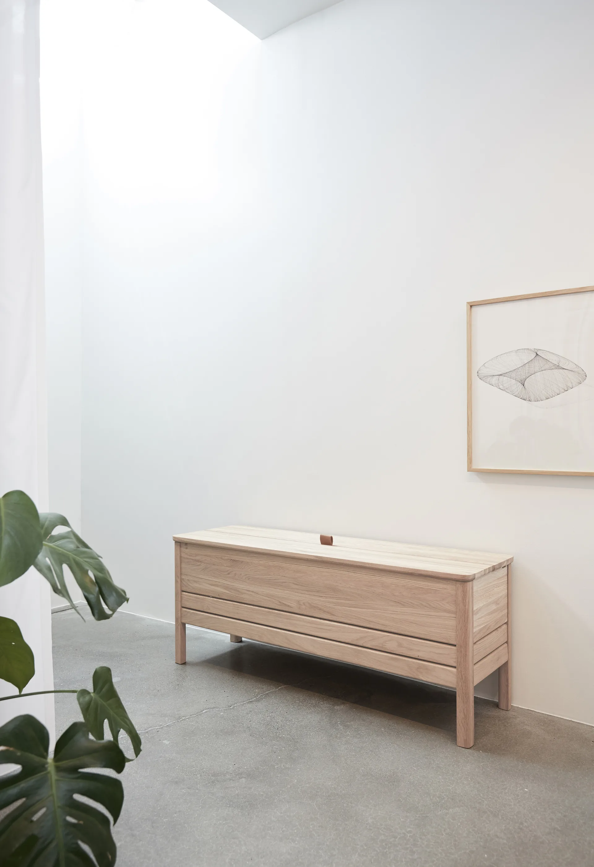 에이 라인 수납 벤치 111 cm, White oak Form & Refine