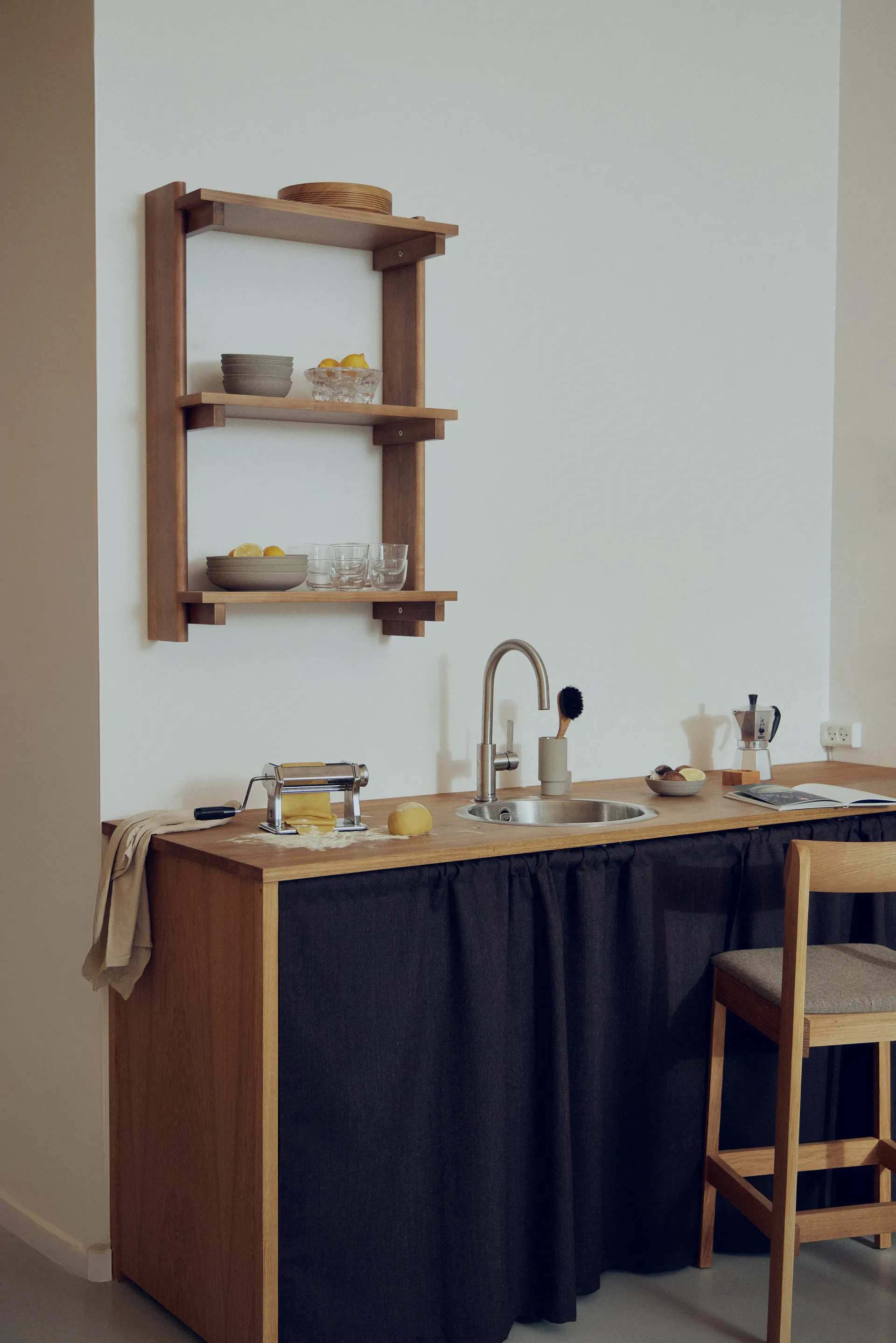 블루프린트 바 스툴, Oak-Hallingdal 65 0227, 65 cm Form & Refine