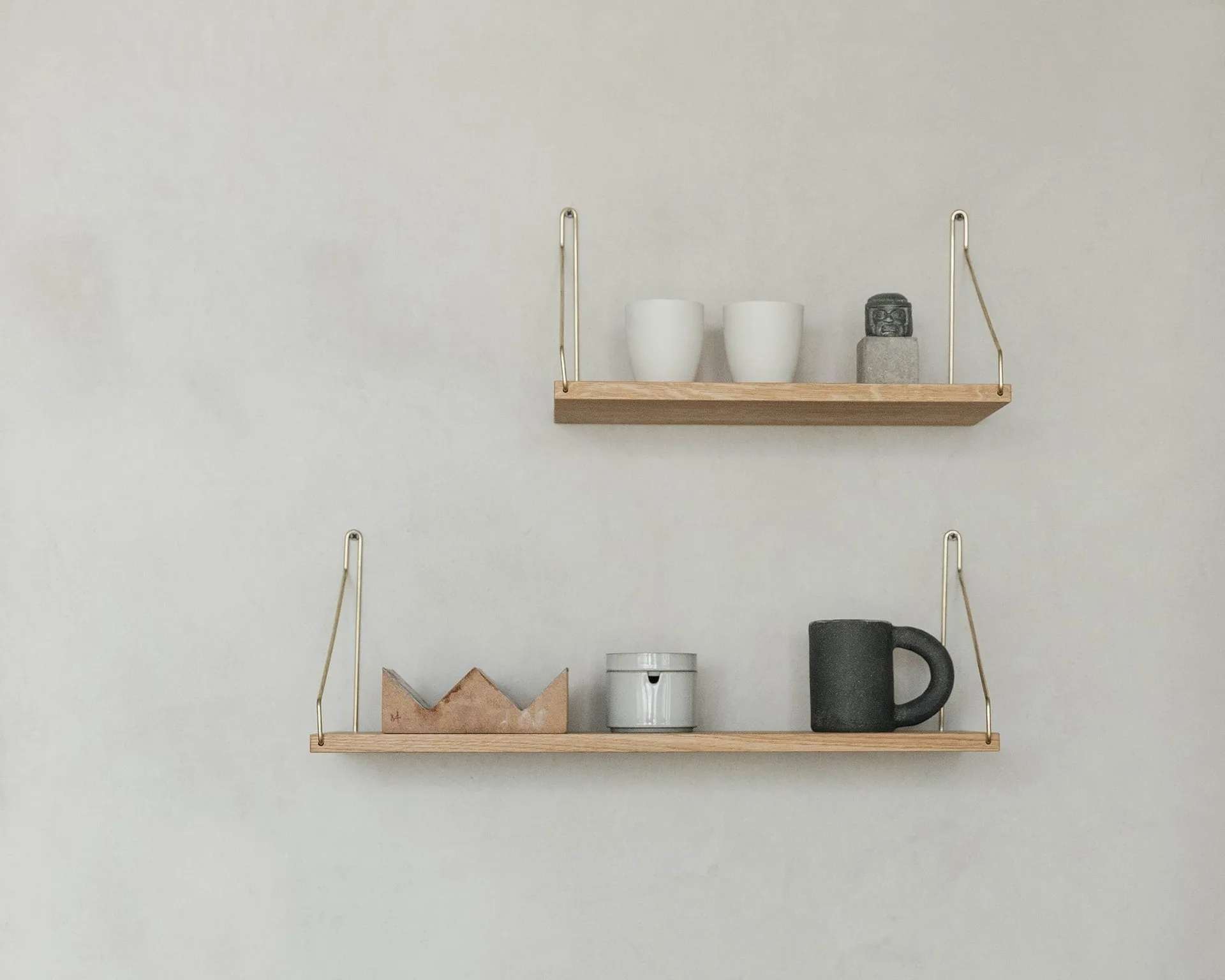 Single Shelf 벽 선반, 오크-황동, 80x27 cm FRAMA