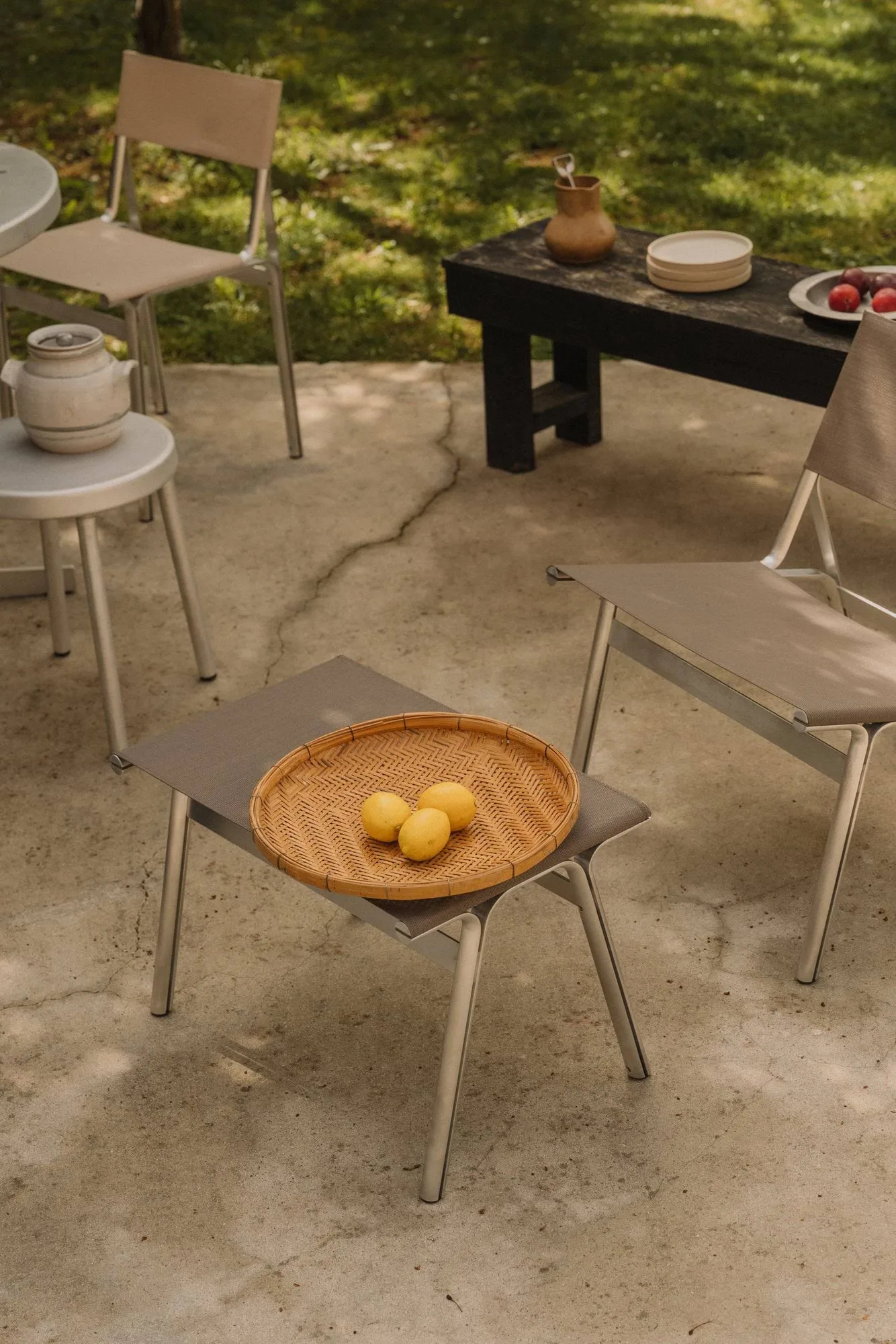 Union 스툴, Aluminium-Sandstone Linen, H: 40,6 cm FRAMA