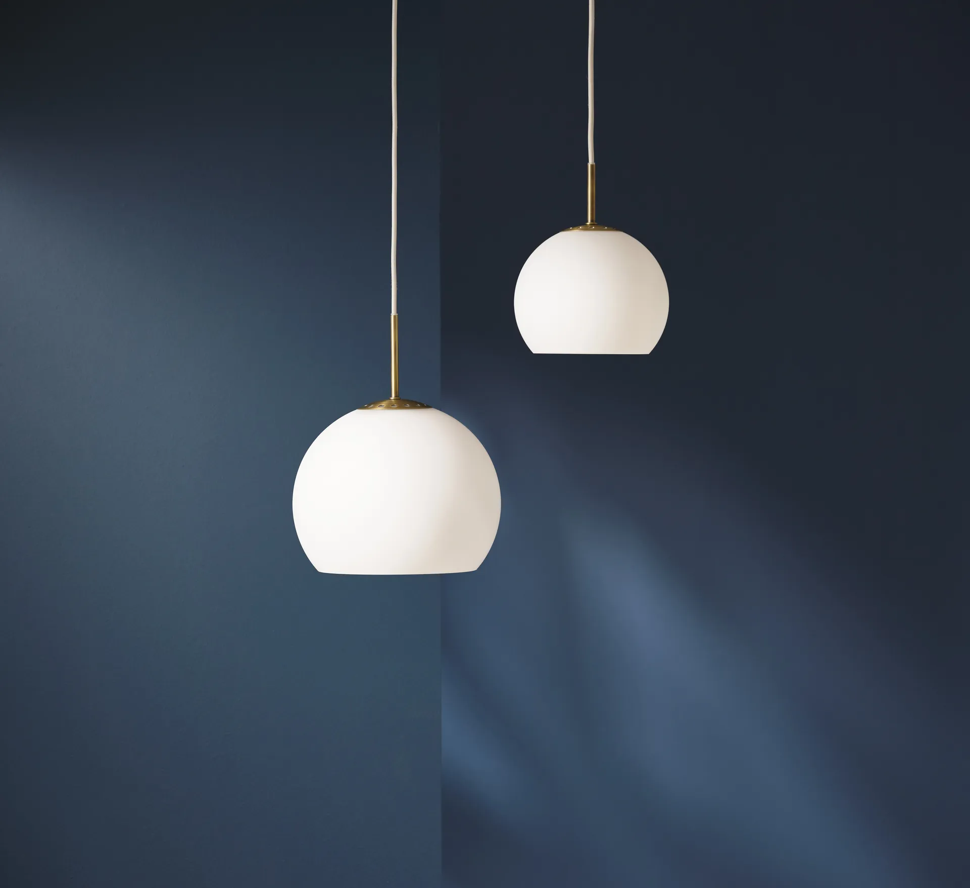 볼 펜던트 조명, Opal White, Ø18 cm Frandsen