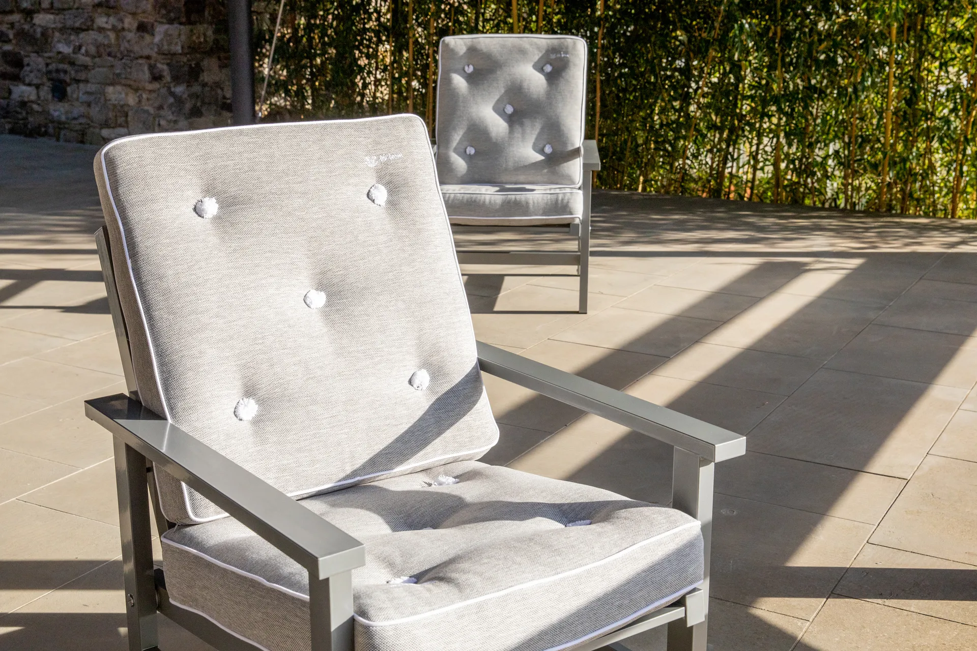 05 암체어, Grey Fri Form