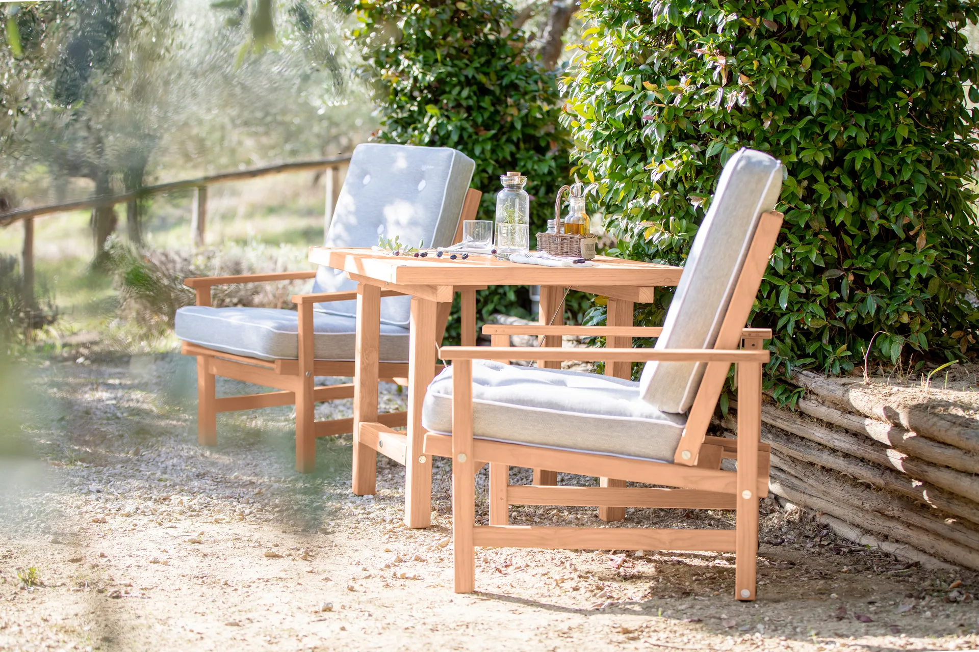 05 암체어, Redwood Fri Form