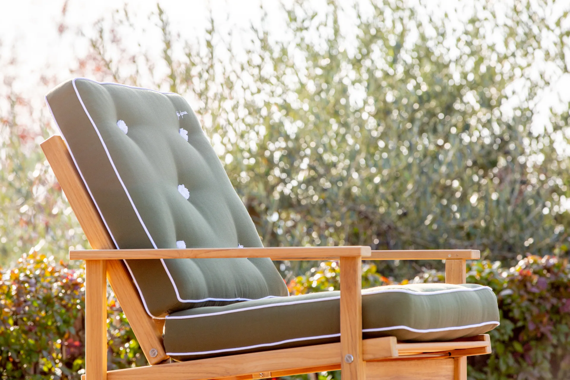 05 암체어, Teak Fri Form