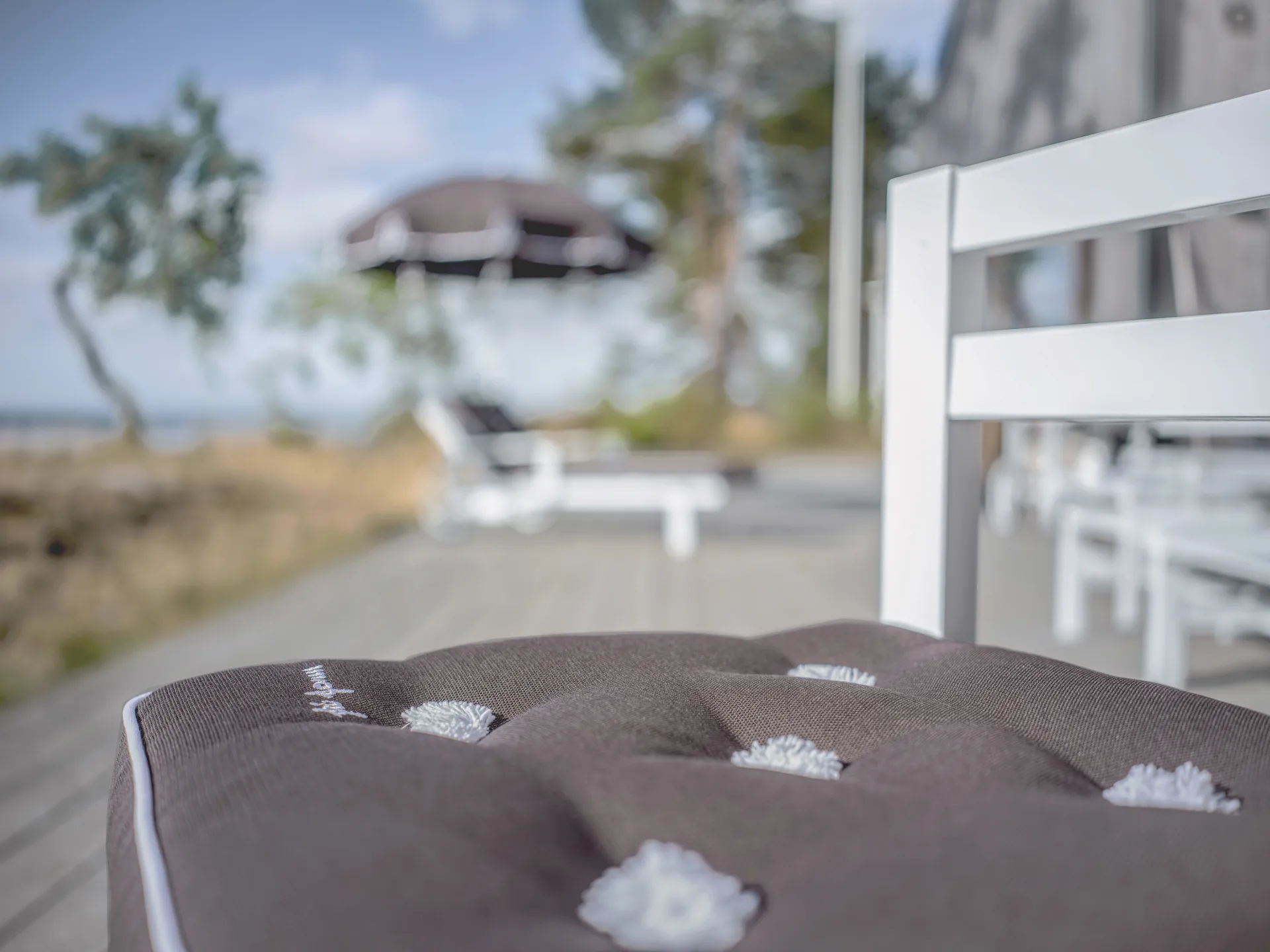 06 체어, White Fri Form