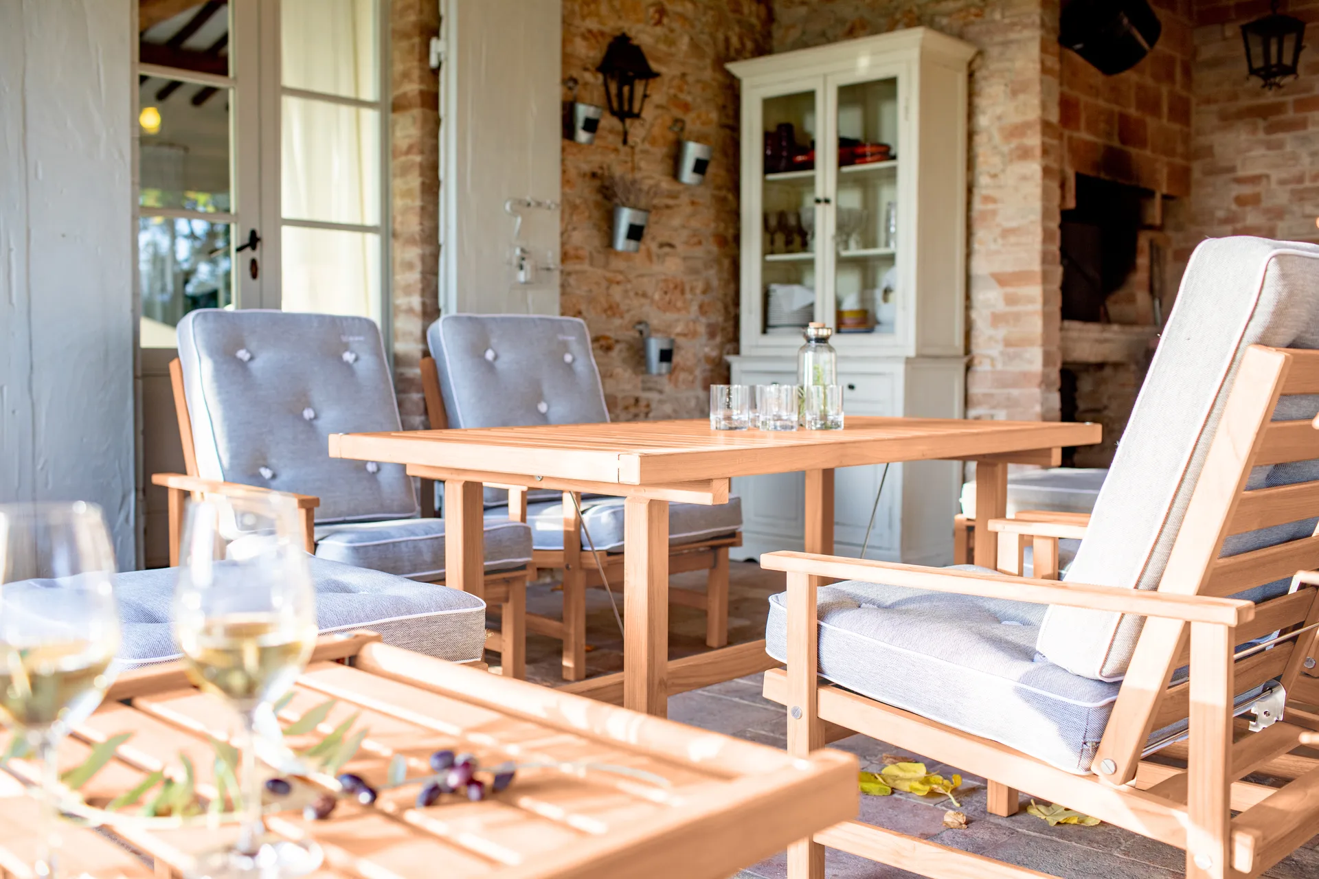 49 트롤리 테이블, Redwood, 48x45 cm Fri Form