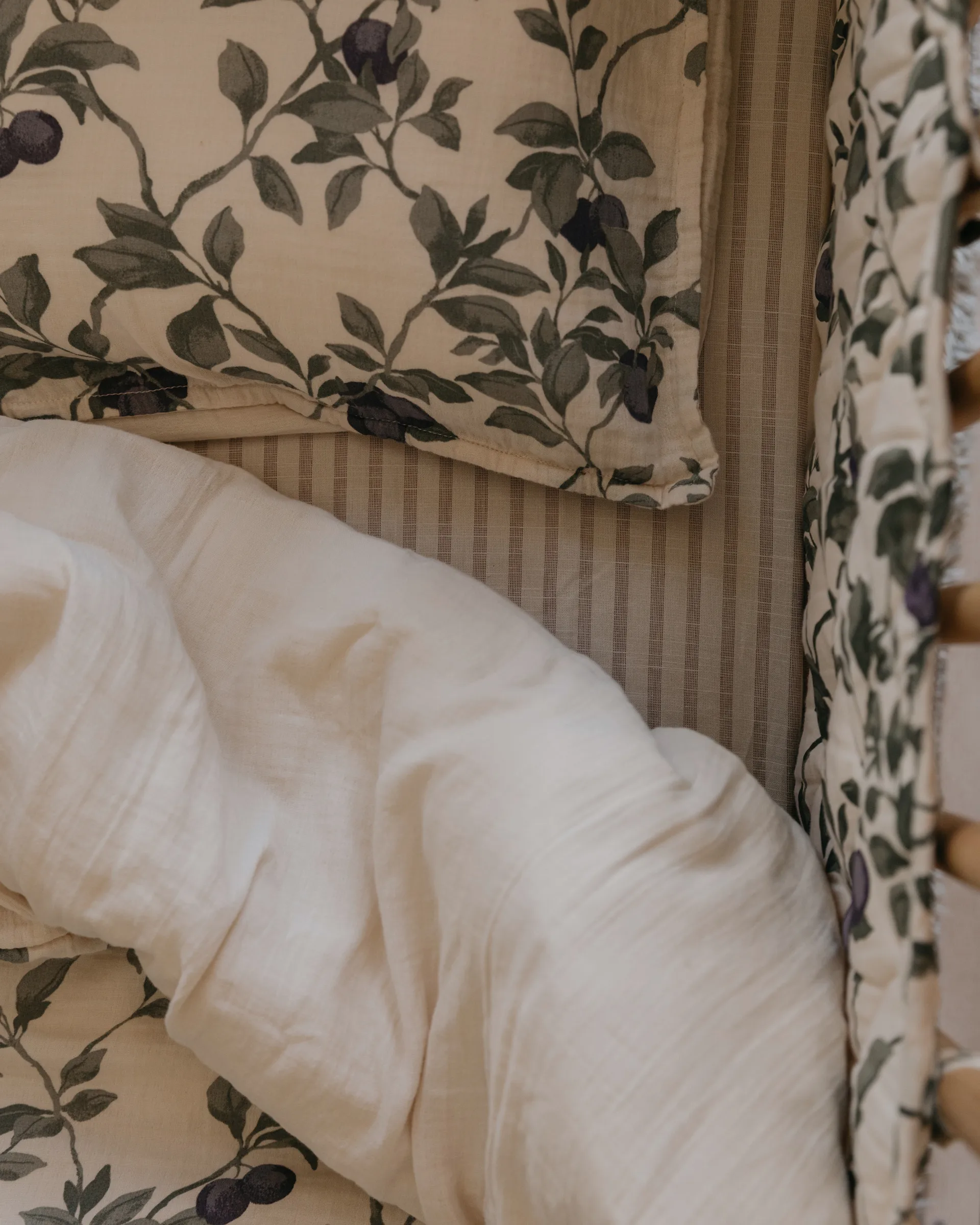 플럼 무슬린 침구 세트 주니어, 100x140 cm/40x60 cm Garbo&Friends | 가르보앤프랜즈