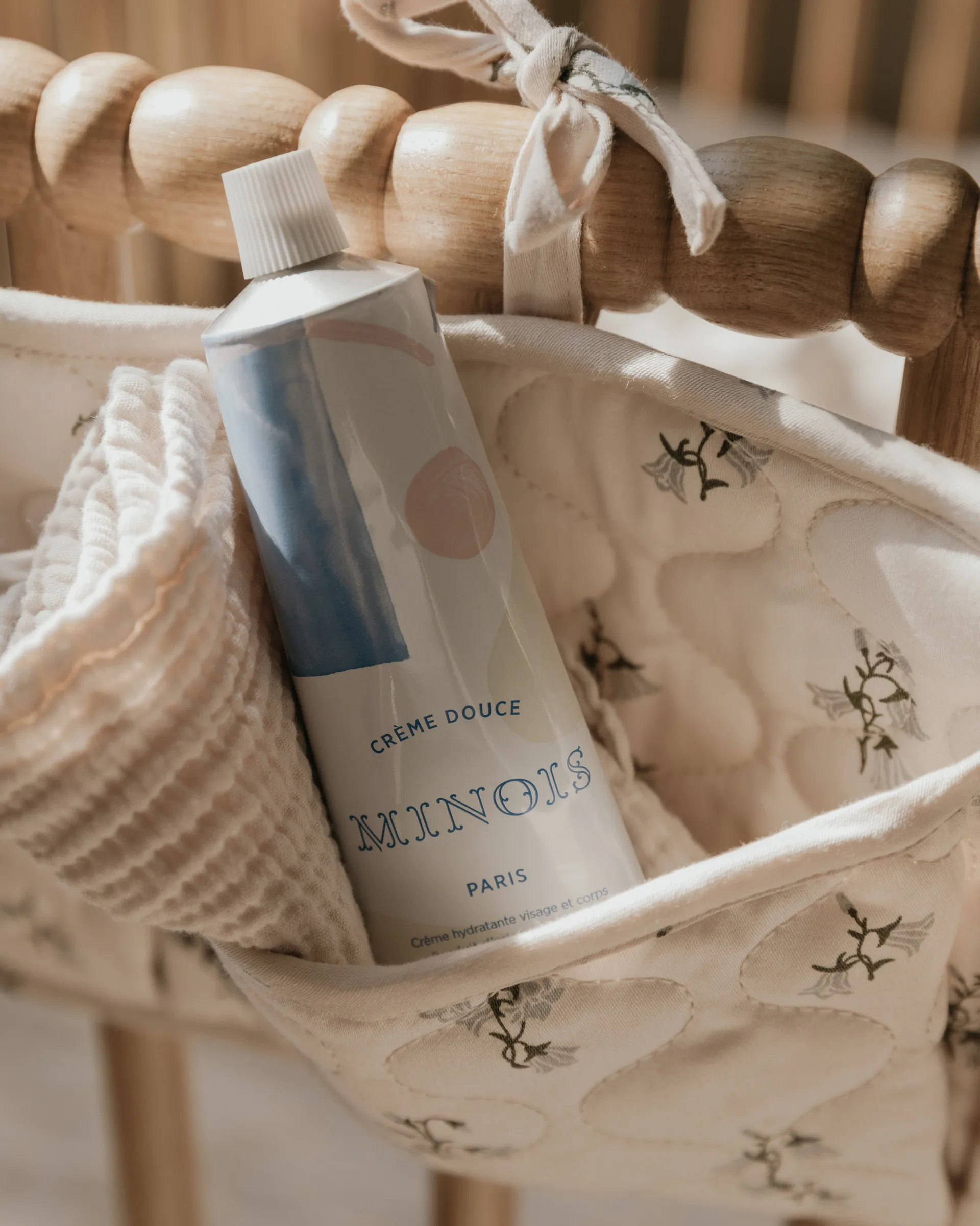 블루벨 새틴 퀼팅 베드 포켓, 18x43 cm Garbo&Friends | 가르보앤프랜즈