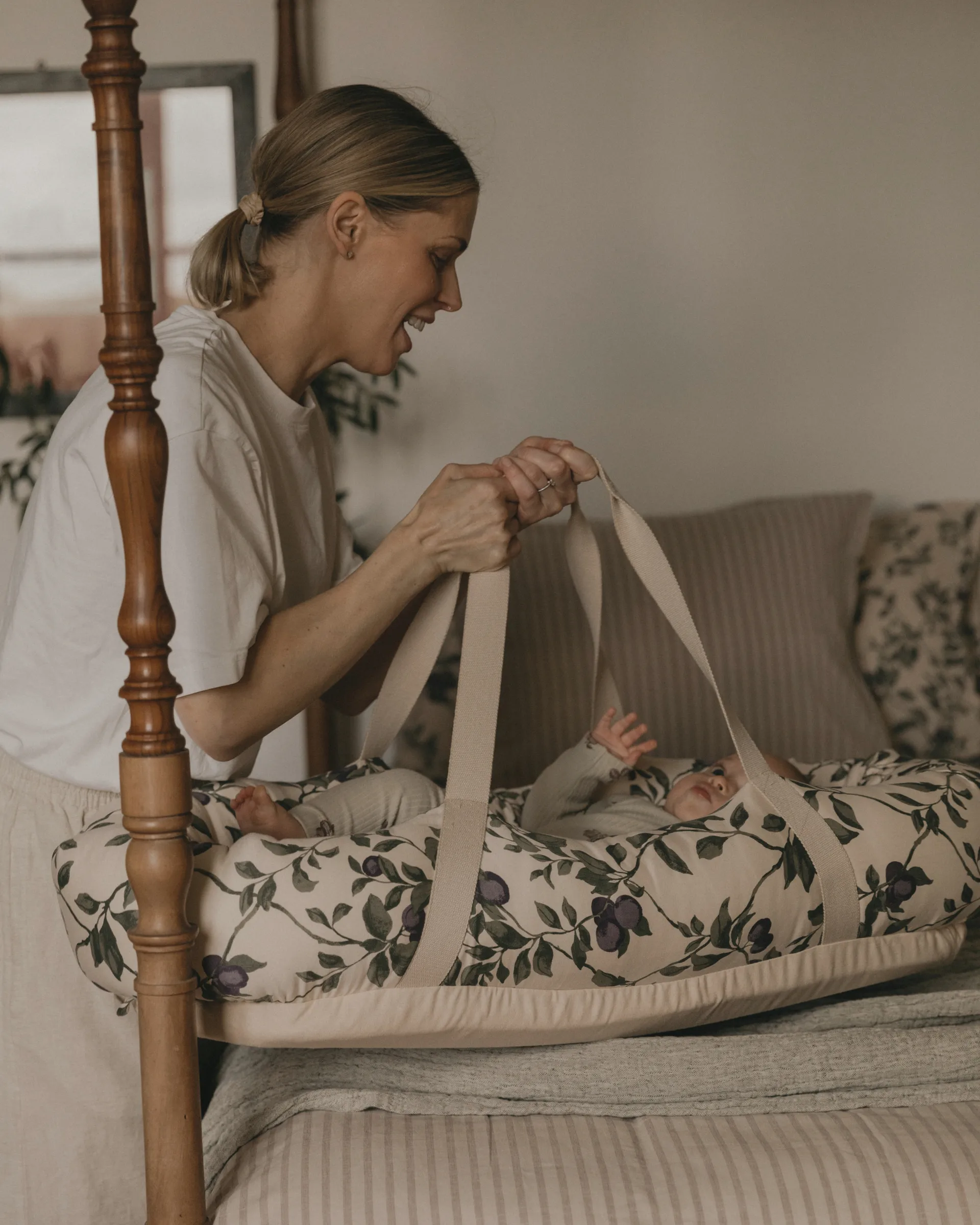 플럼 새틴 퀼팅 베드 포켓, 43x18cm Garbo&Friends | 가르보앤프랜즈