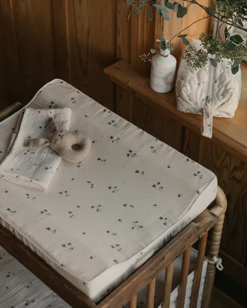 비올라 새틴 기저귀 교환 매트 - 50x65x9 cm - Garbo&Friends | 가르보앤프랜즈