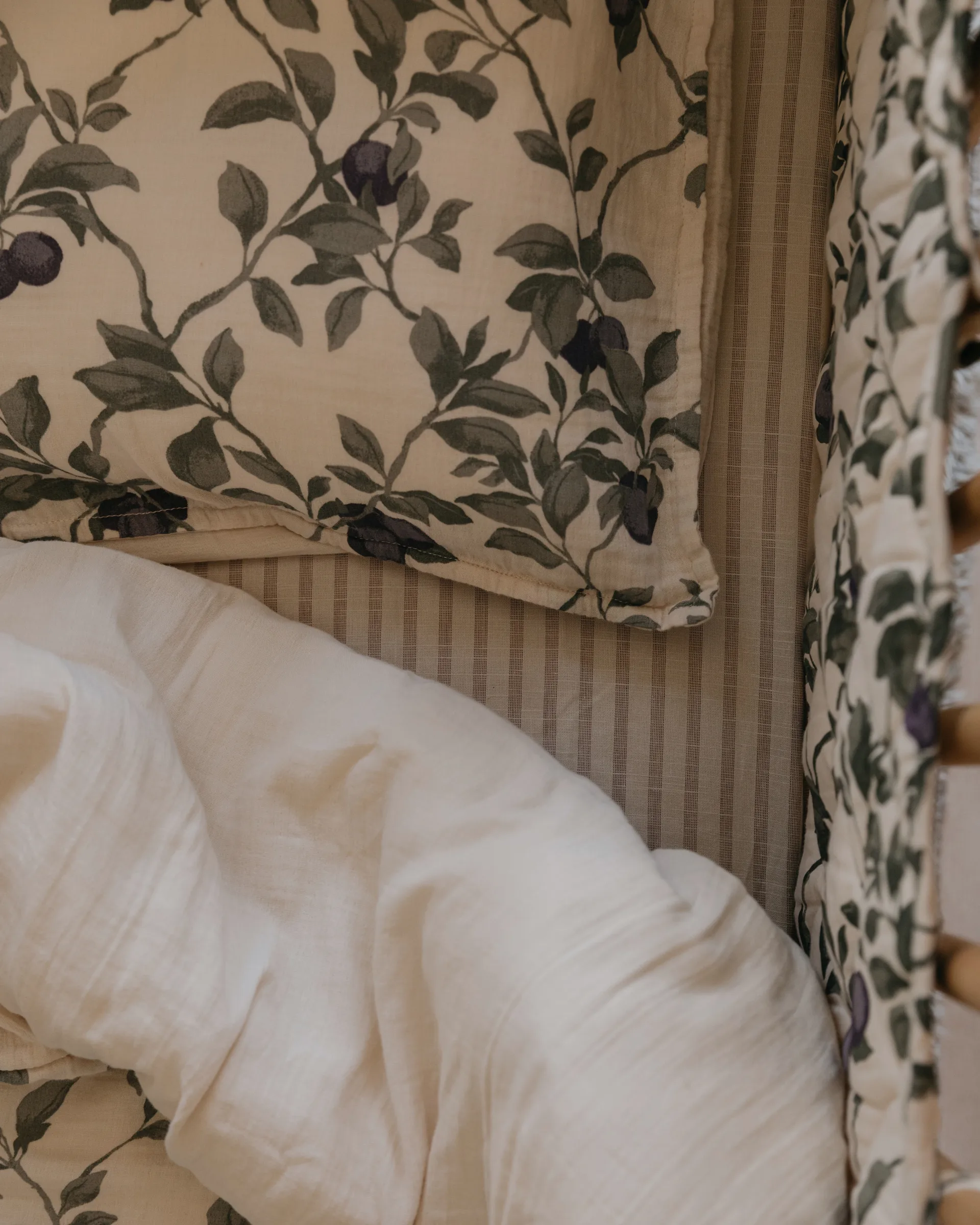 스트라이프 모브 매트리스 커버, 70x140x20 cm Garbo&Friends | 가르보앤프랜즈