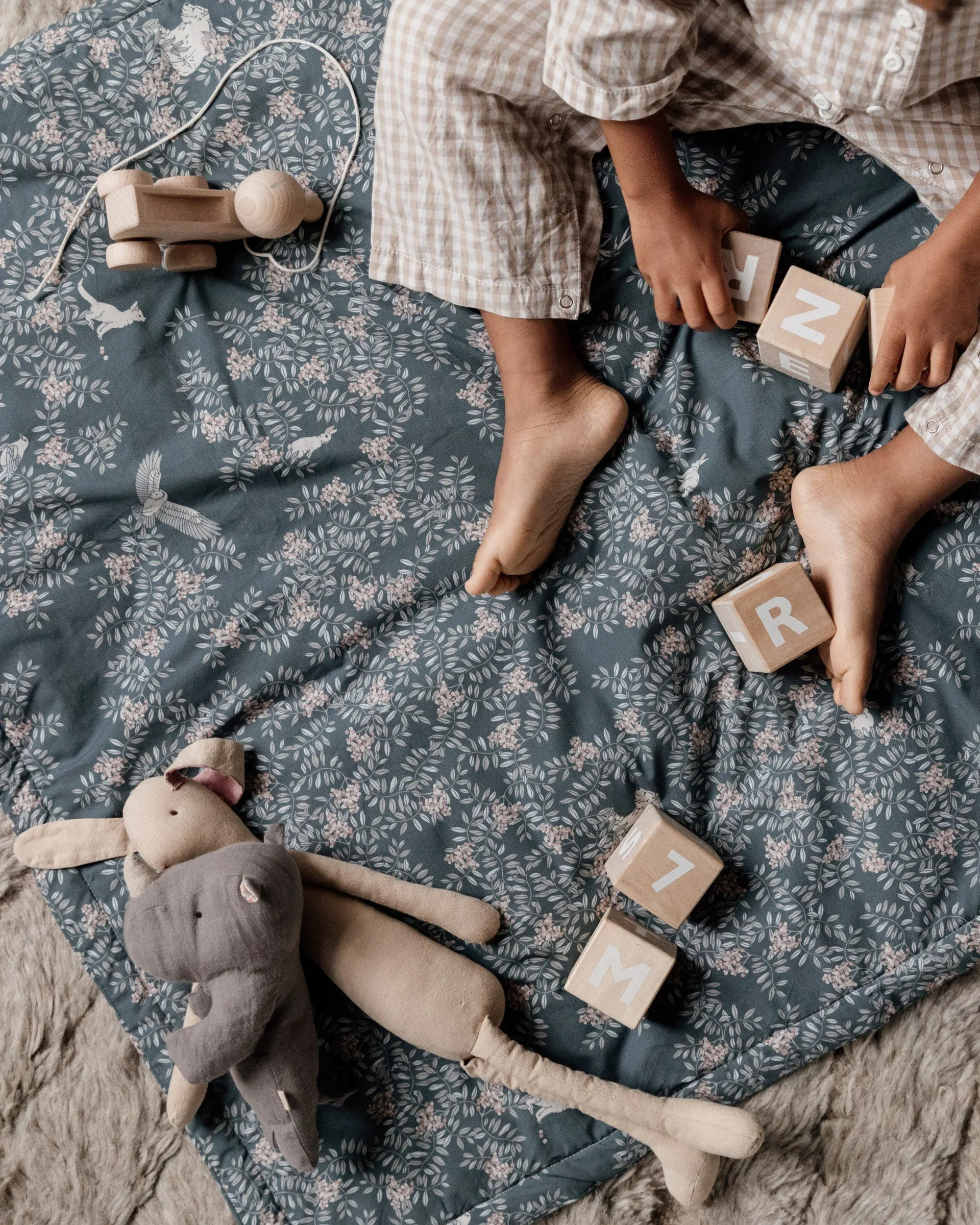 파우나 포레스트 패디드 담요, 90x120 cm Garbo&Friends | 가르보앤프랜즈