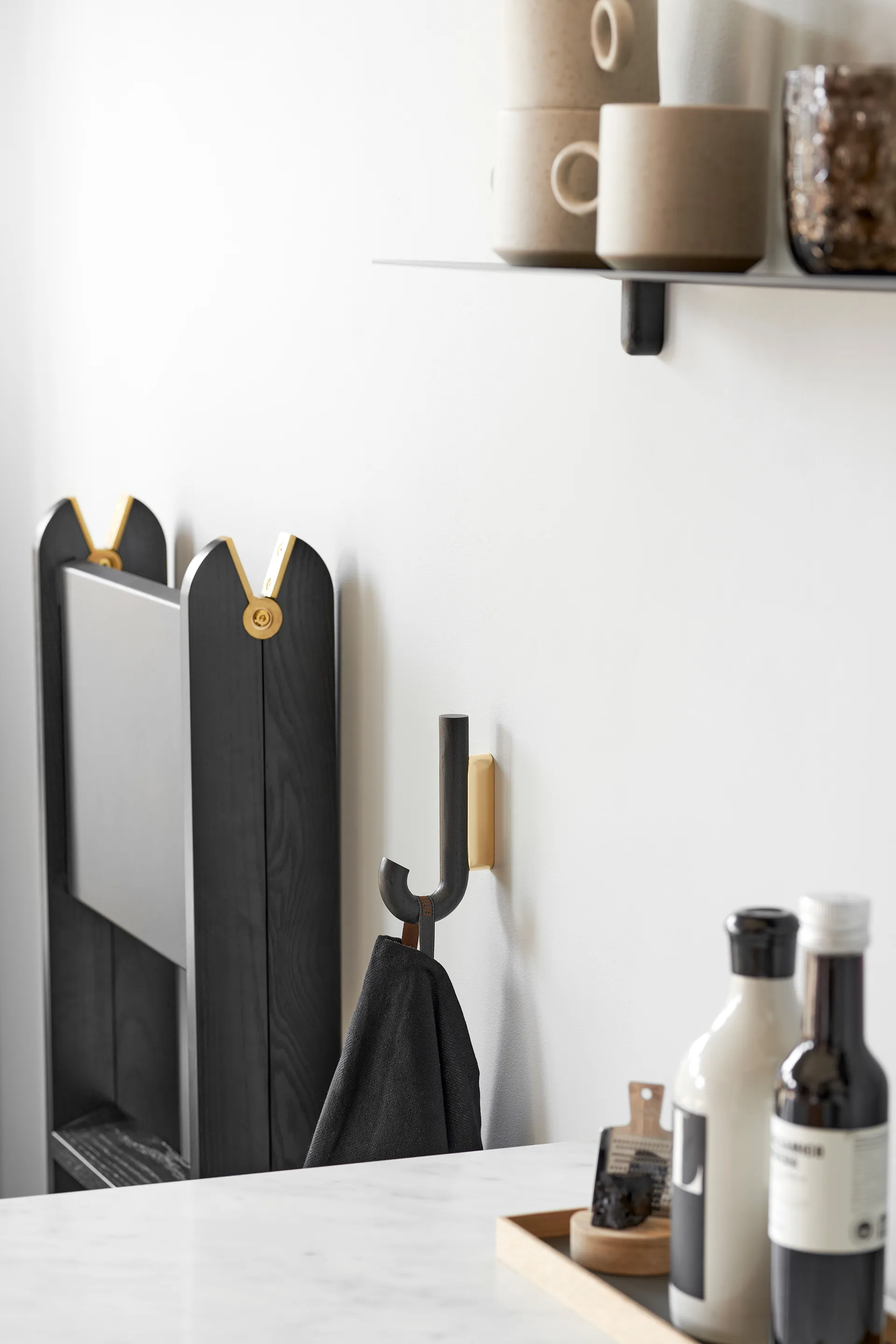 후크 후크 미니 13.3 cm, Black oak-brass Gejst | 가이스트