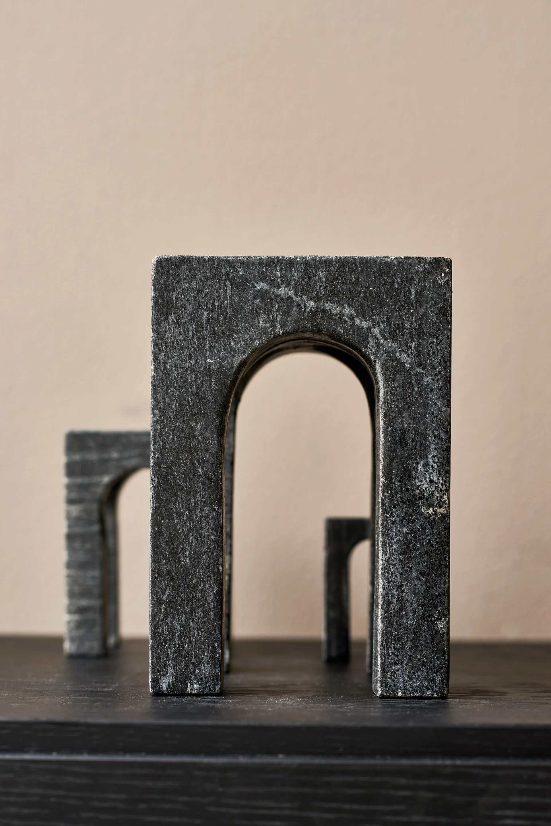 아르키스 북엔드 3 피스, Black Gejst | 가이스트