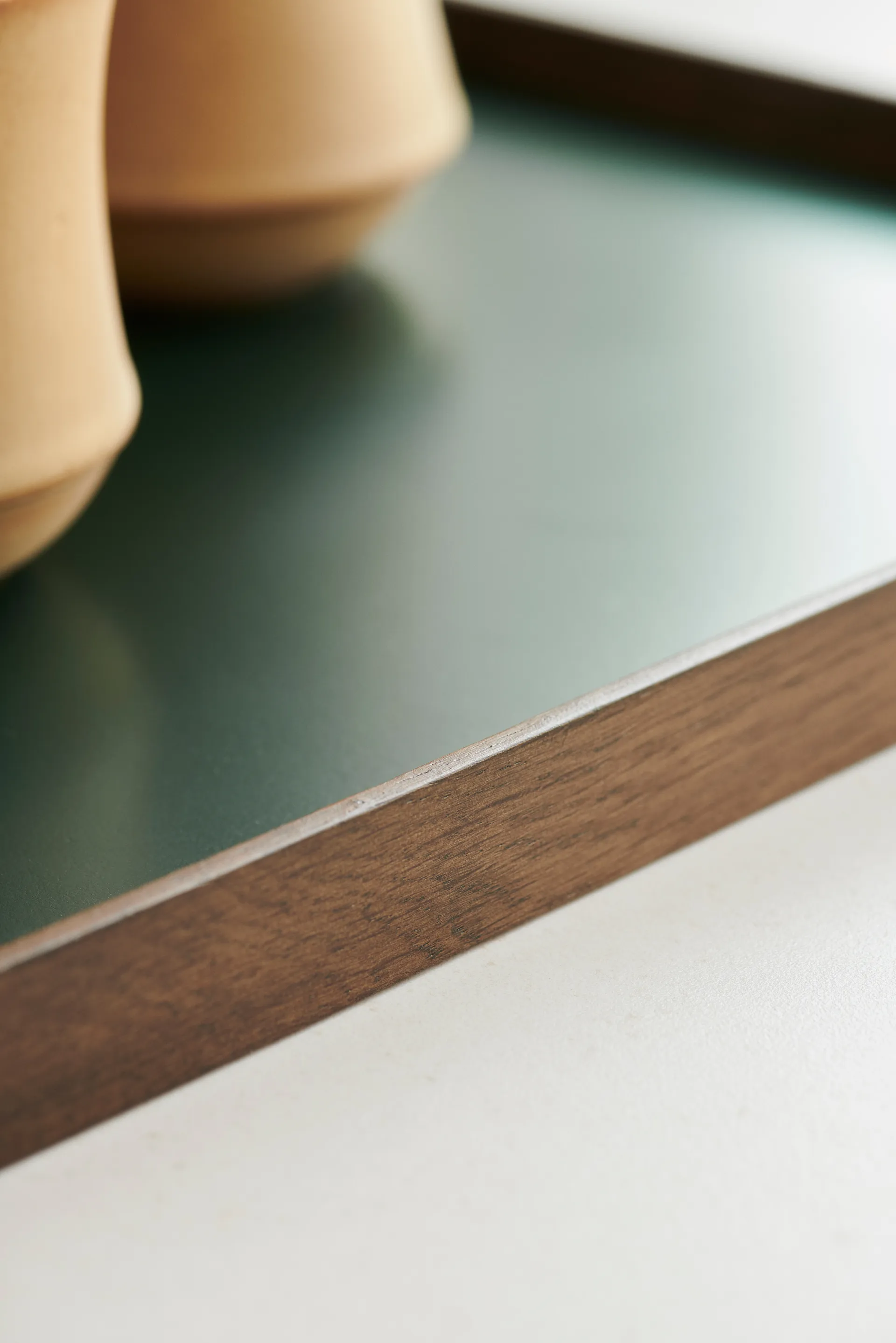 프레임 트레이 라지 35.5x50.6 cm, Smoked oak-green Gejst | 가이스트