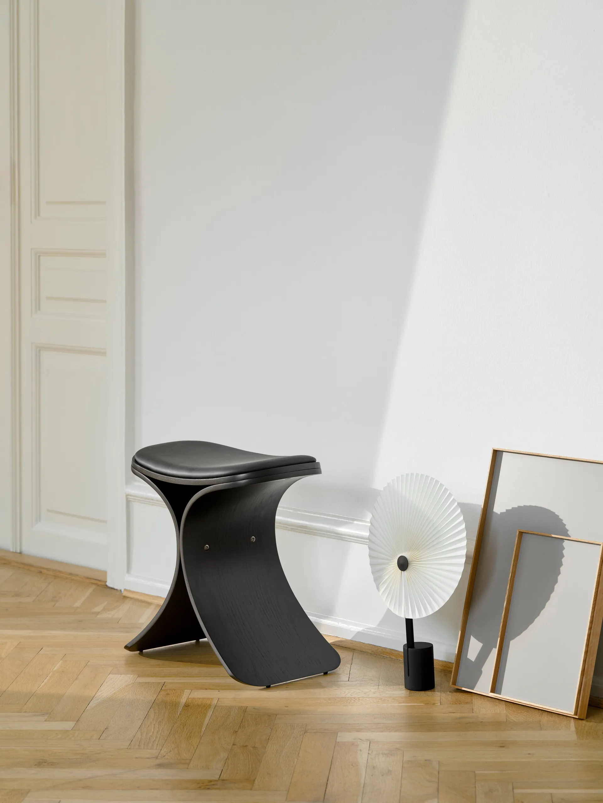 루노 스툴 48x28x72 cm, Black oak-black leather Gejst | 가이스트