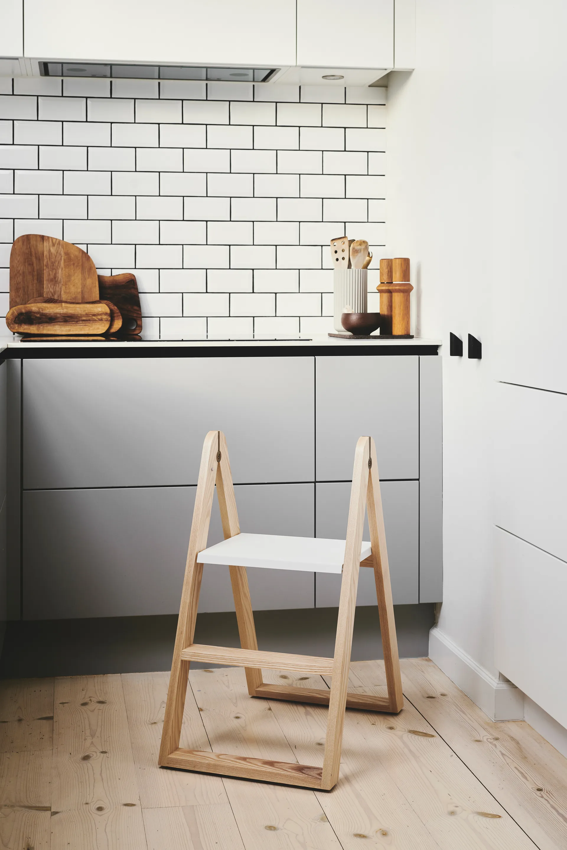 리치 스텝 래더, Ash Gejst | 가이스트