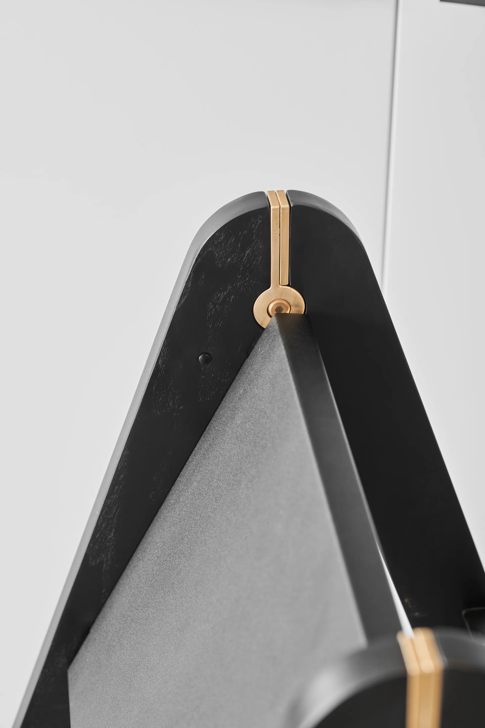 리치 스텝 래더, Black Gejst | 가이스트