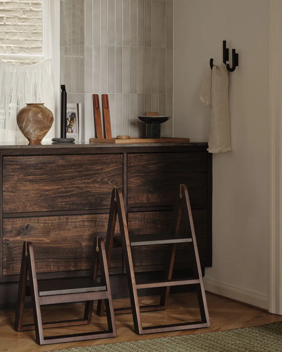 리치 스텝 스툴, Dark ash Gejst | 가이스트