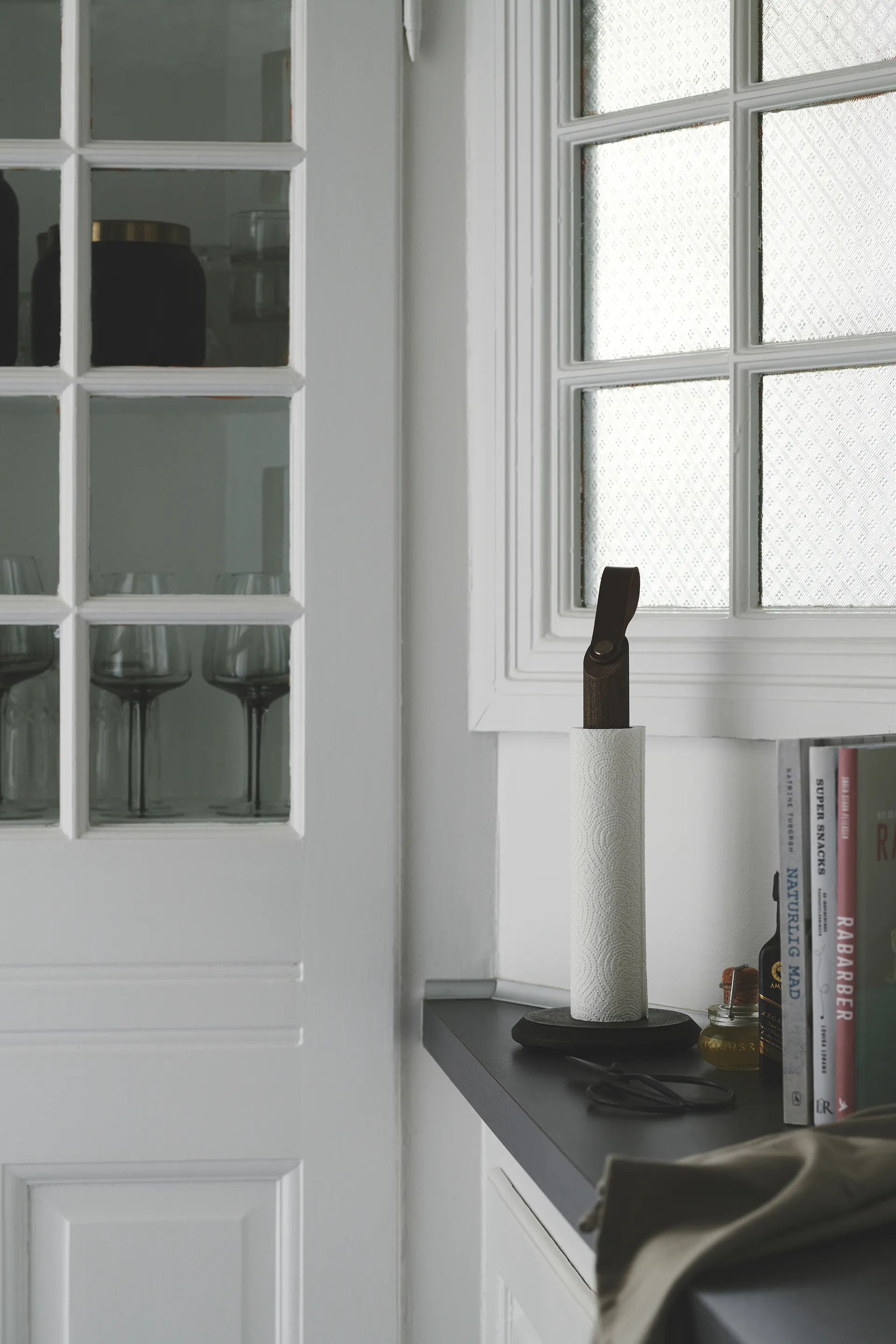 그랩 키친 페이퍼 홀더, Smoked oak Gejst | 가이스트