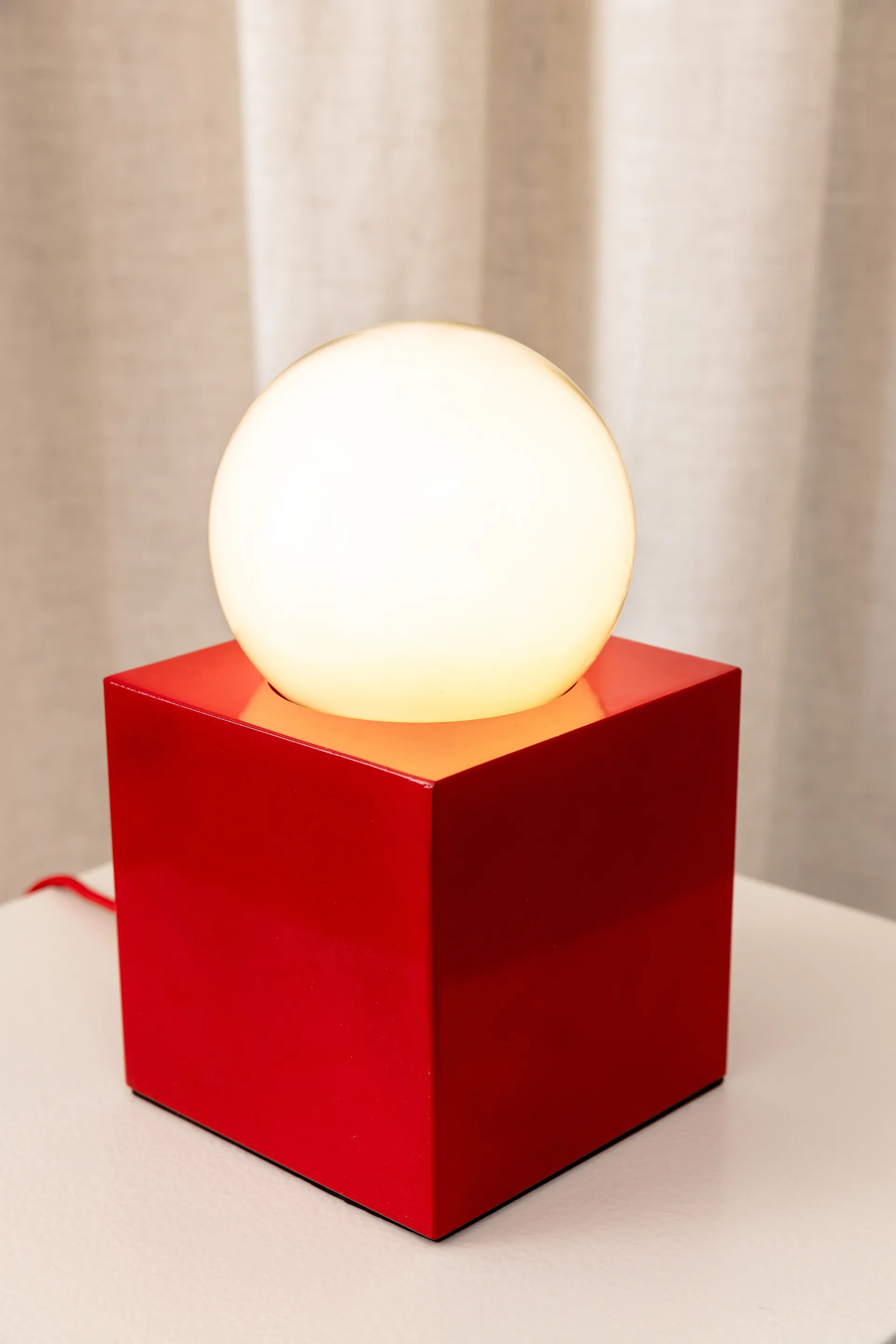 밥 14 테이블 조명, Red Globen Lighting | 글로벤라이팅