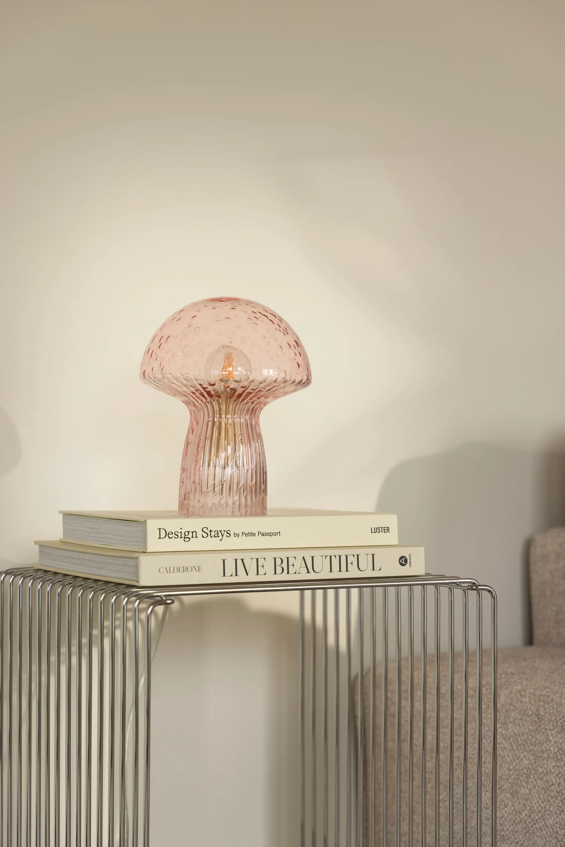 푼고 테이블 조명 스페셜 에디션 핑크, Ø16 cm, H:20 cm Globen Lighting | 글로벤라이팅