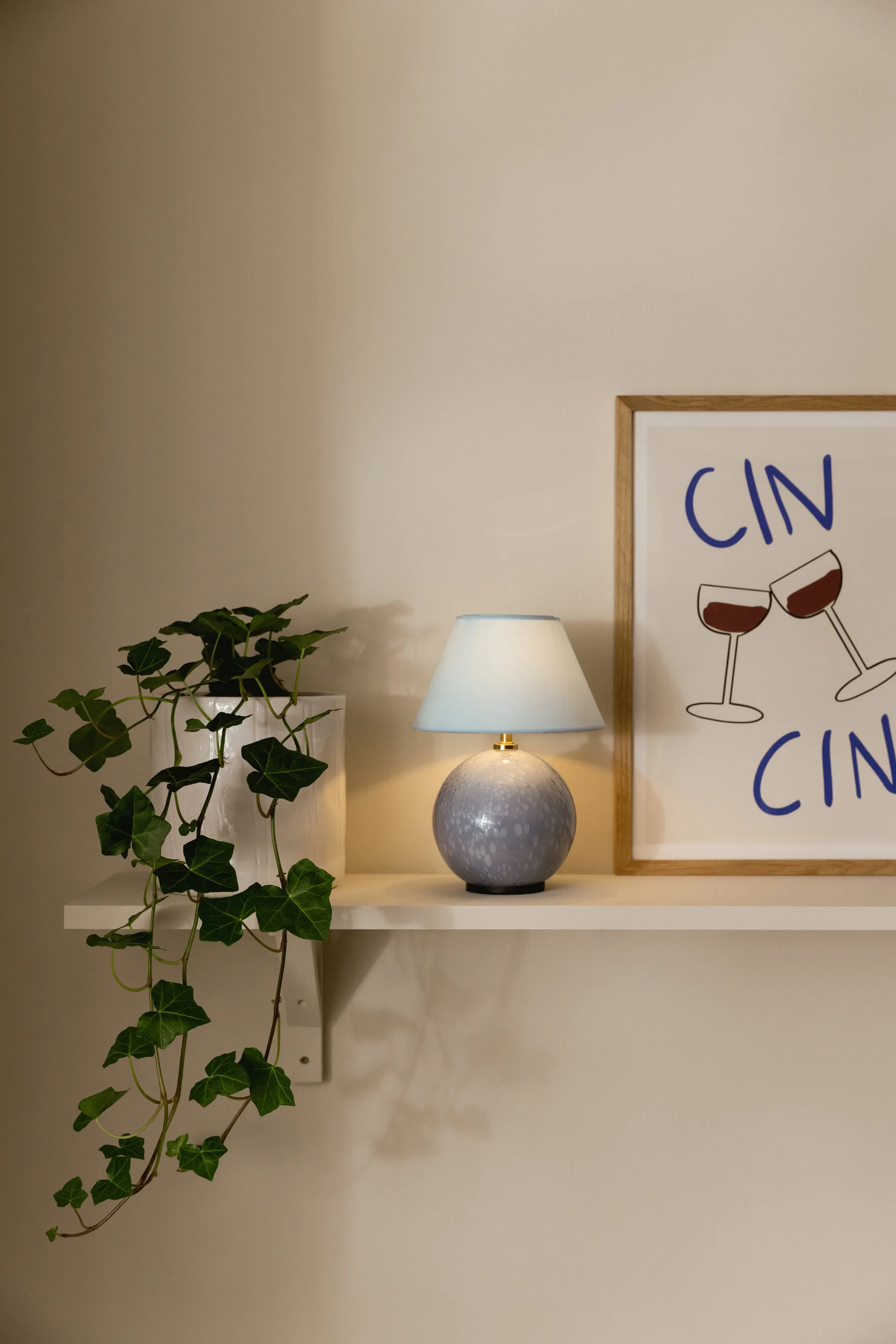 아이리스 16 포터블 테이블 램프, Dove blue Globen Lighting | 글로벤라이팅