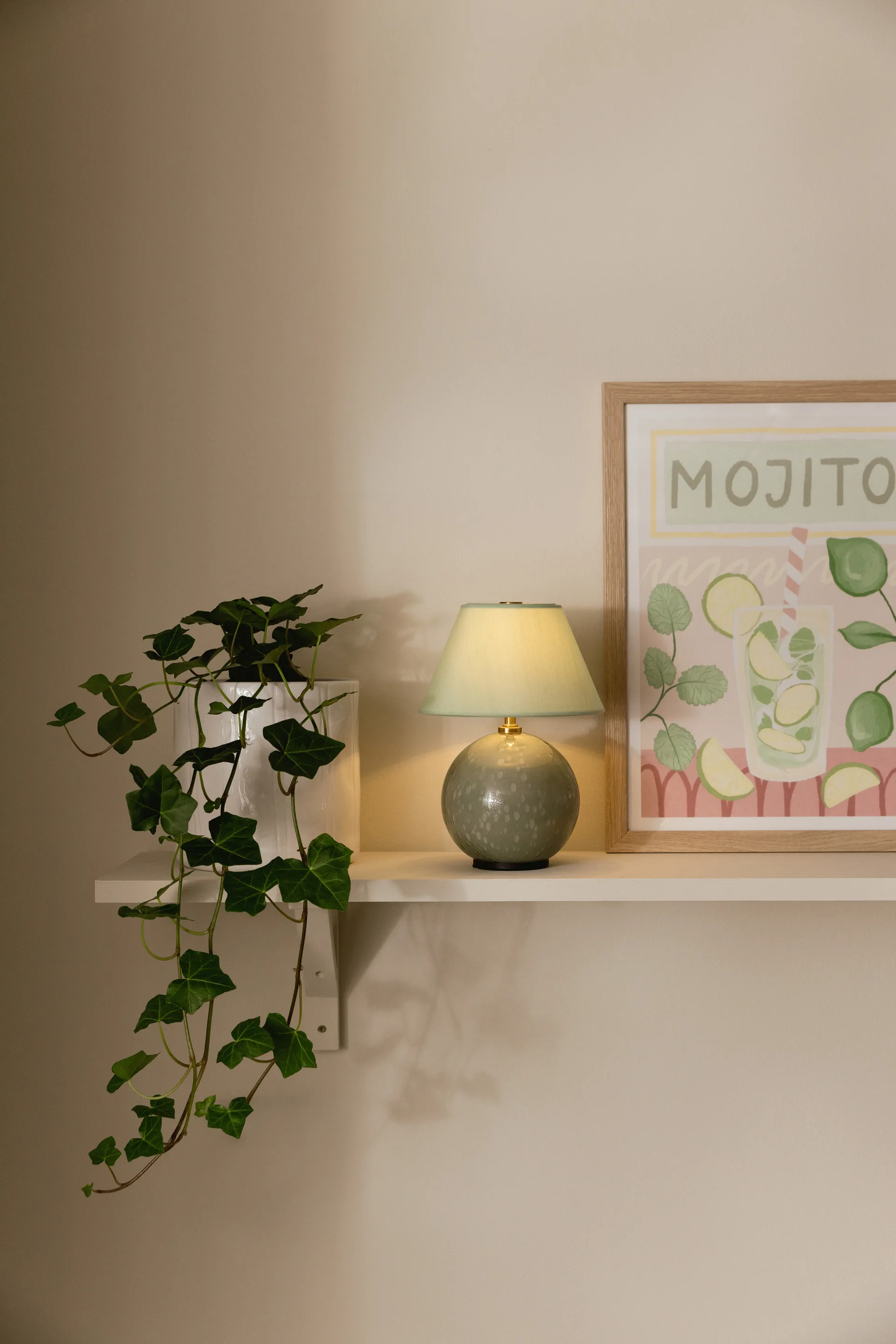 아이리스 16 포터블 테이블 램프, Green Globen Lighting | 글로벤라이팅